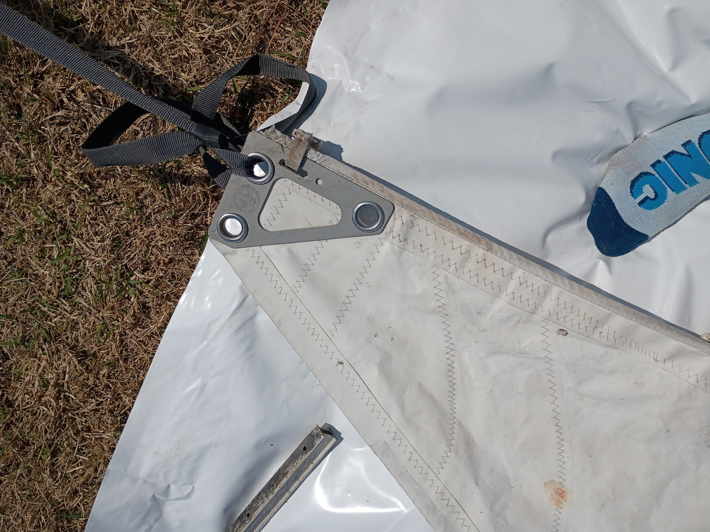 Morgan 22 Older Mainsail - 24'1" x 21'6" x 9'7"