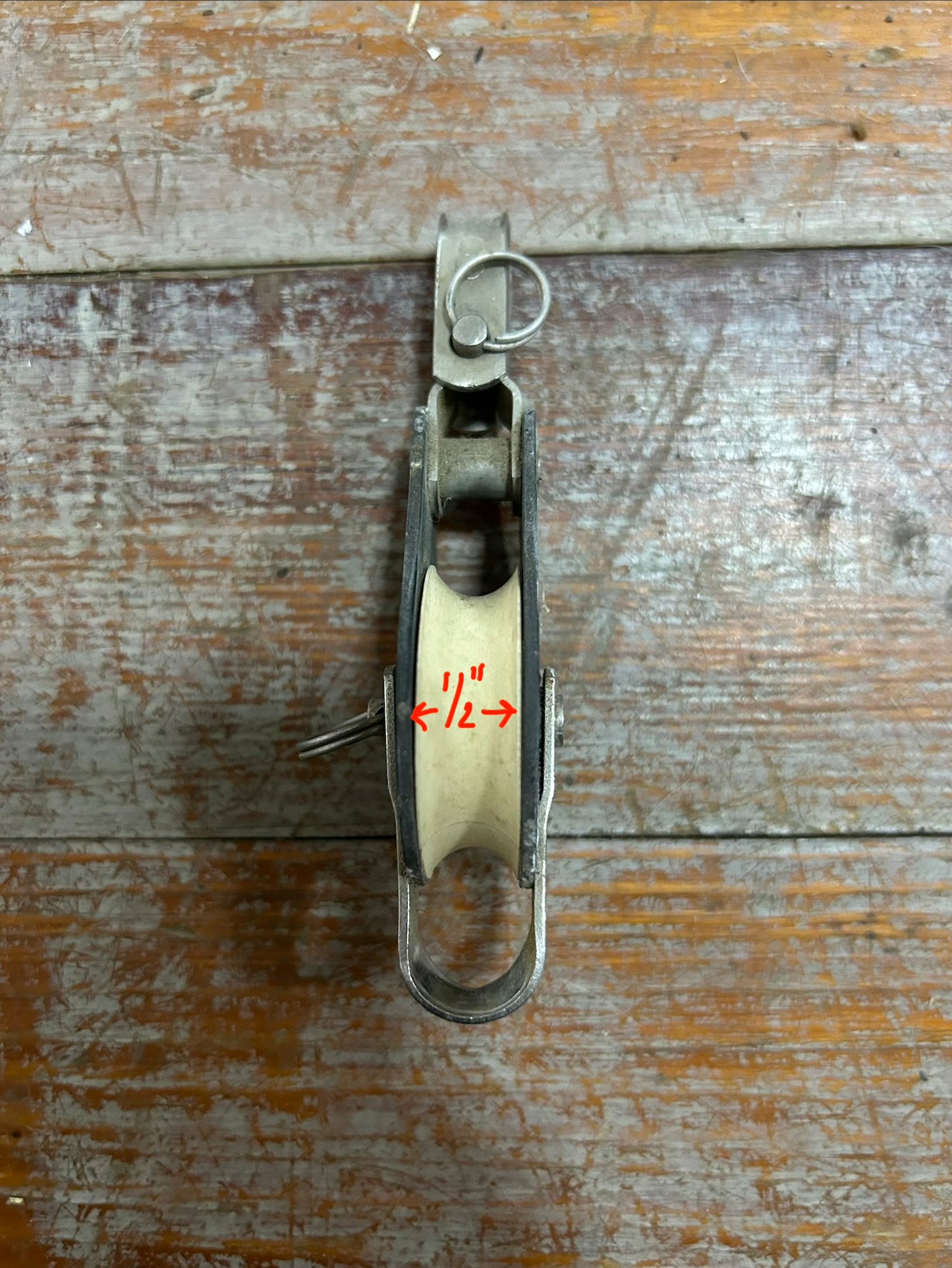 1/2" Sheave Single Swivel Snap Shackle Block