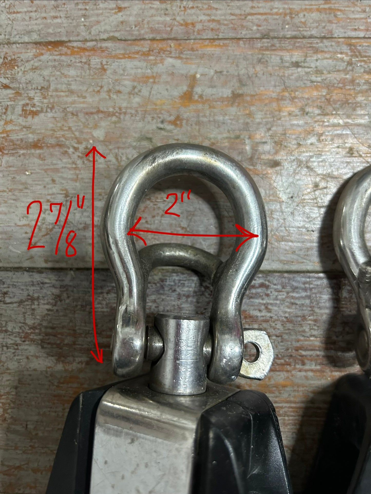 Lewmar Size 3 Single Swivel Blocks w/ shackles – Pair
