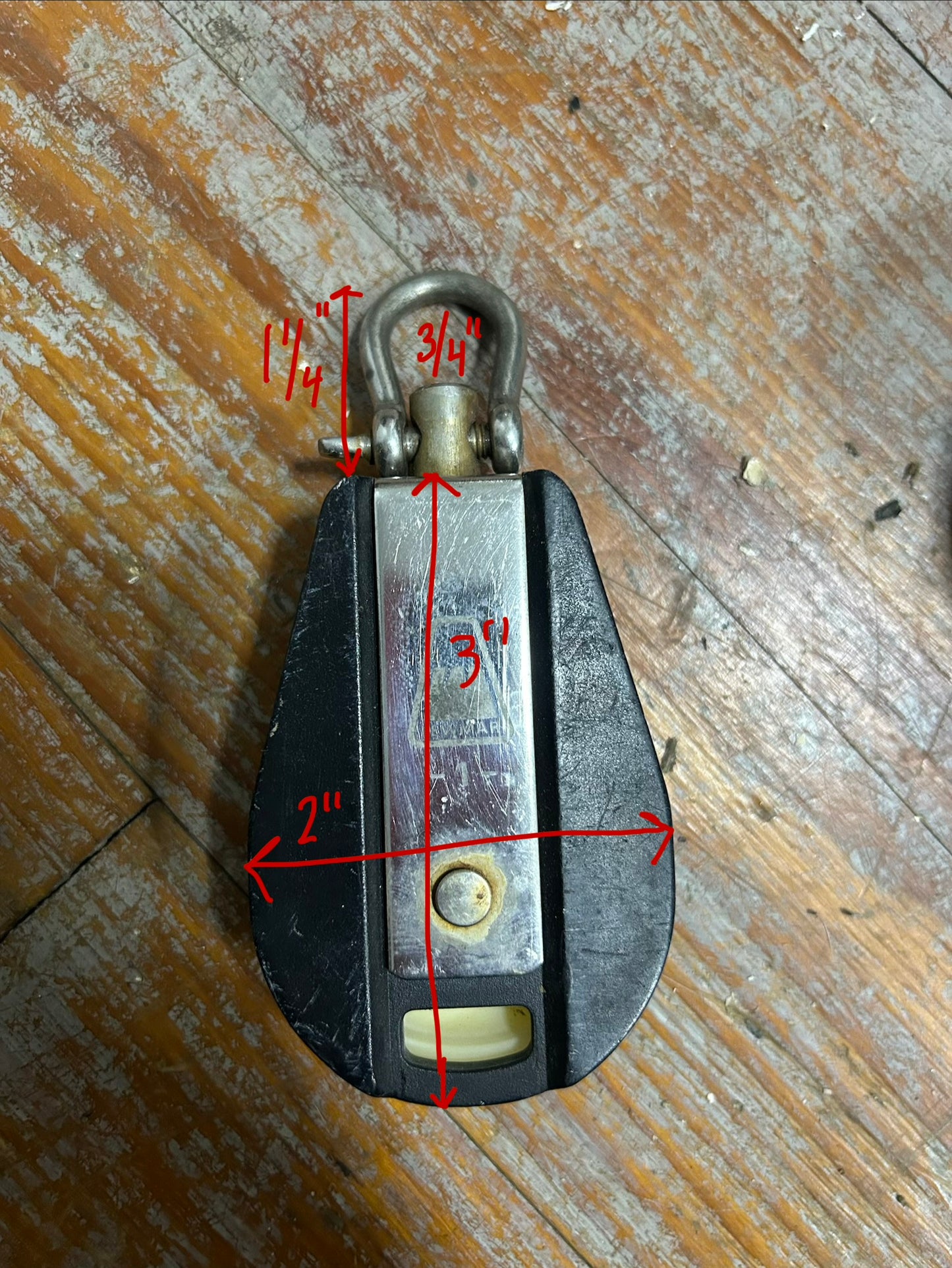 Lewmar Size 1 Single Block w/ Shackle - 1/2" Line