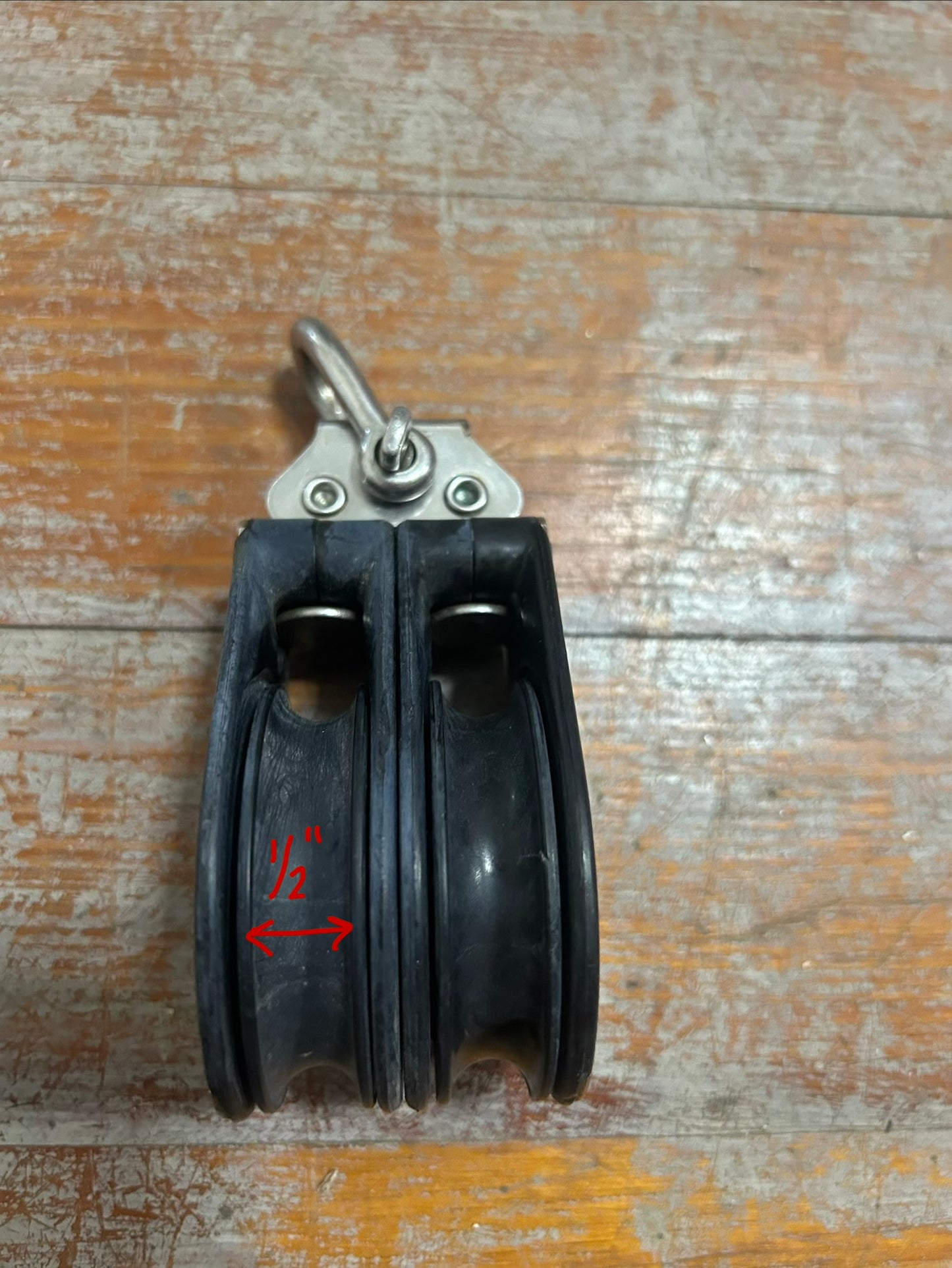 Harken Double Block with Fixed Shackle – 2¼” Sheaves, ½” Line