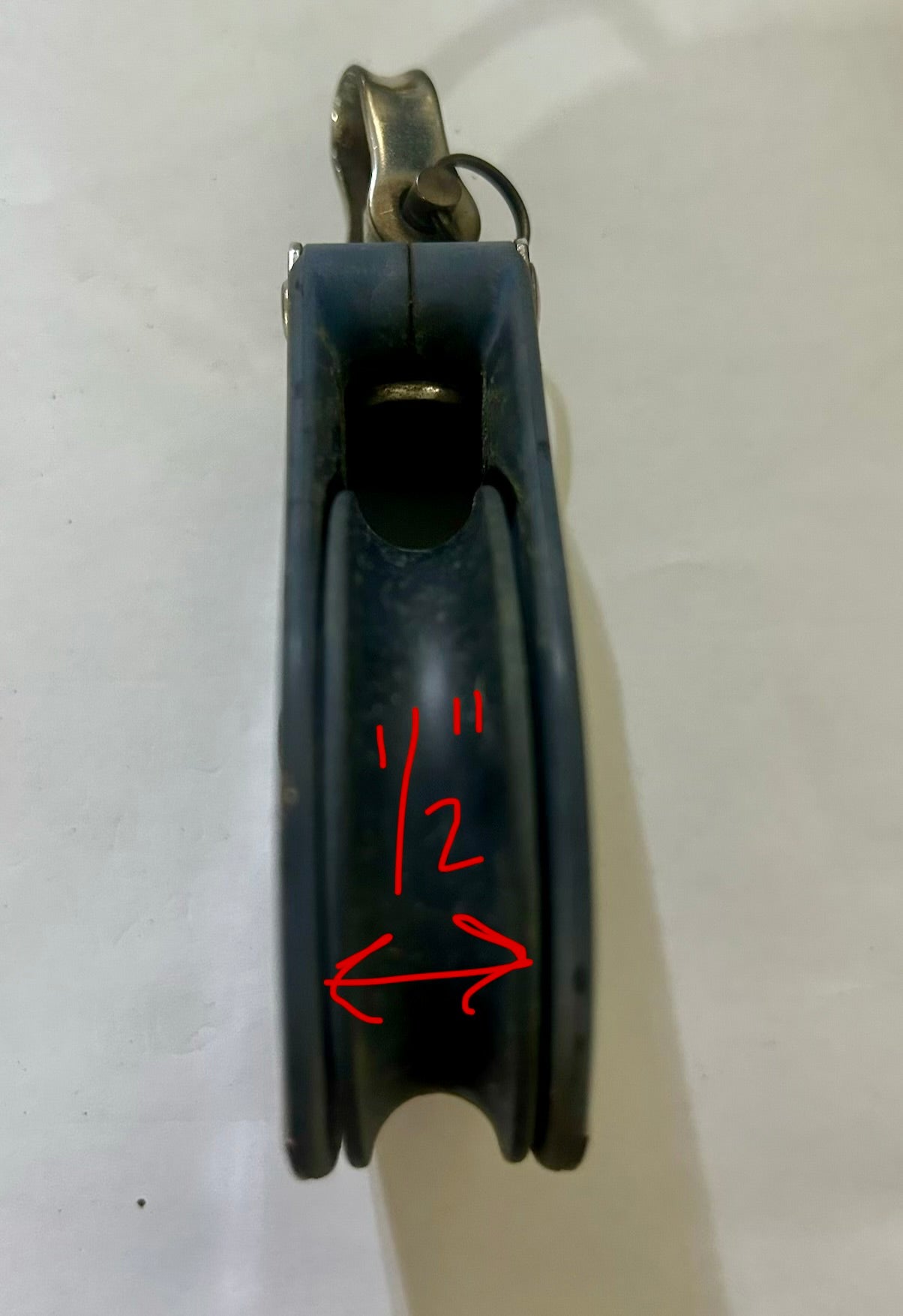 Harken Single Block w/ Swivel Shackle – 2-1/8” Sheave