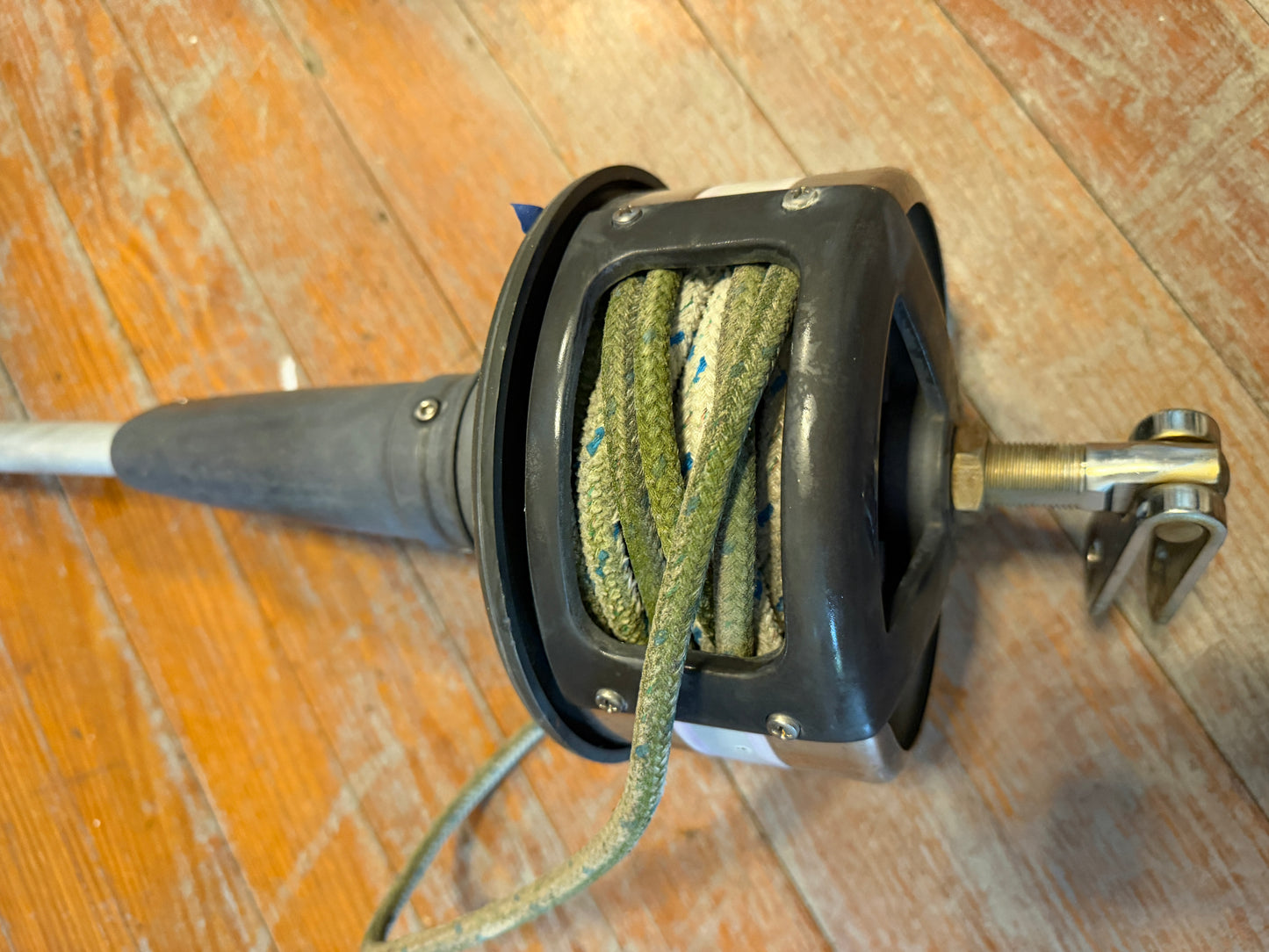 Harken MKII Roller Furling Drum With 3 Intact Extrusions - Hunter 31