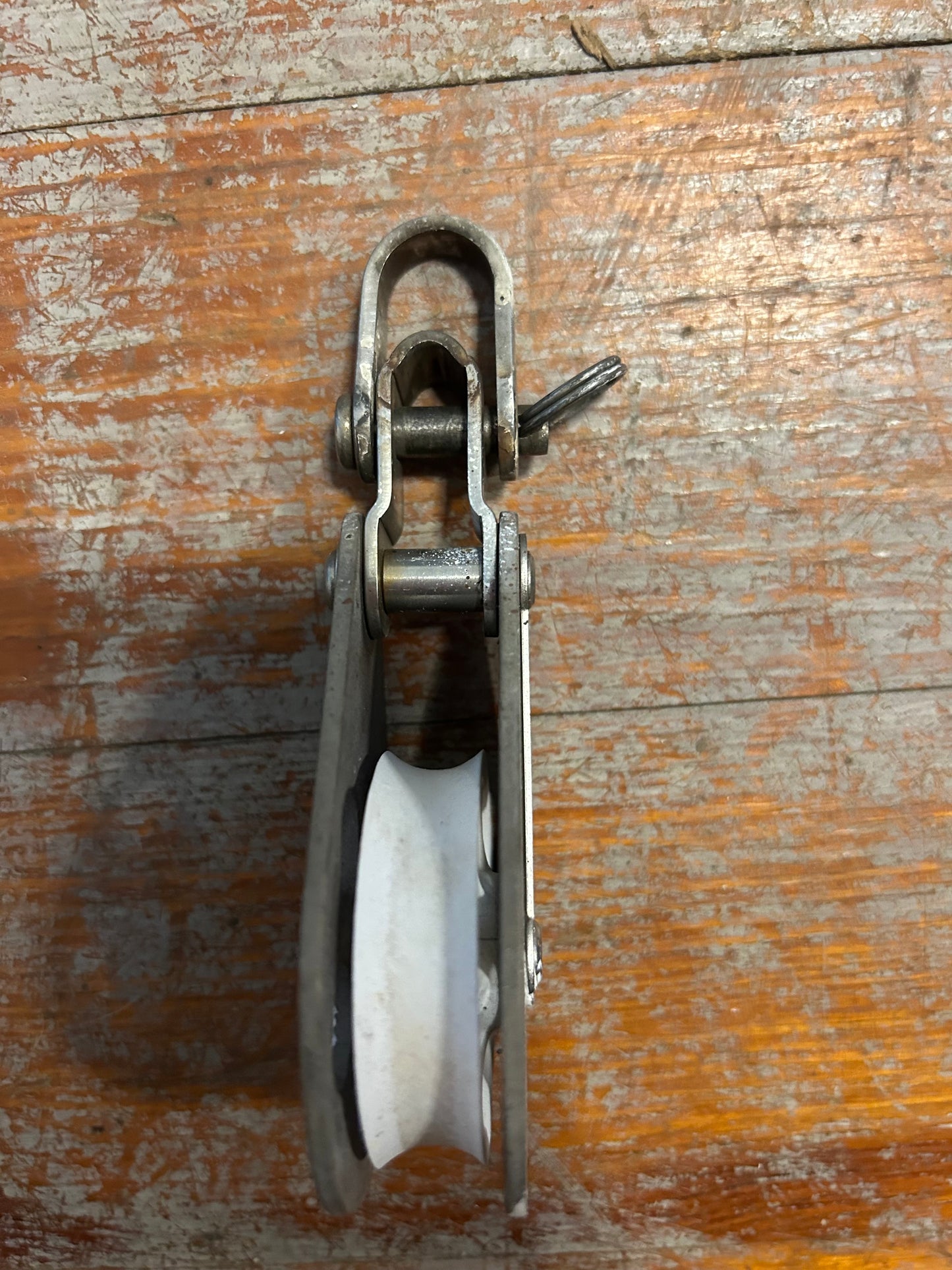 Schaefer 2” Sheave Single Fixed Block & shackle