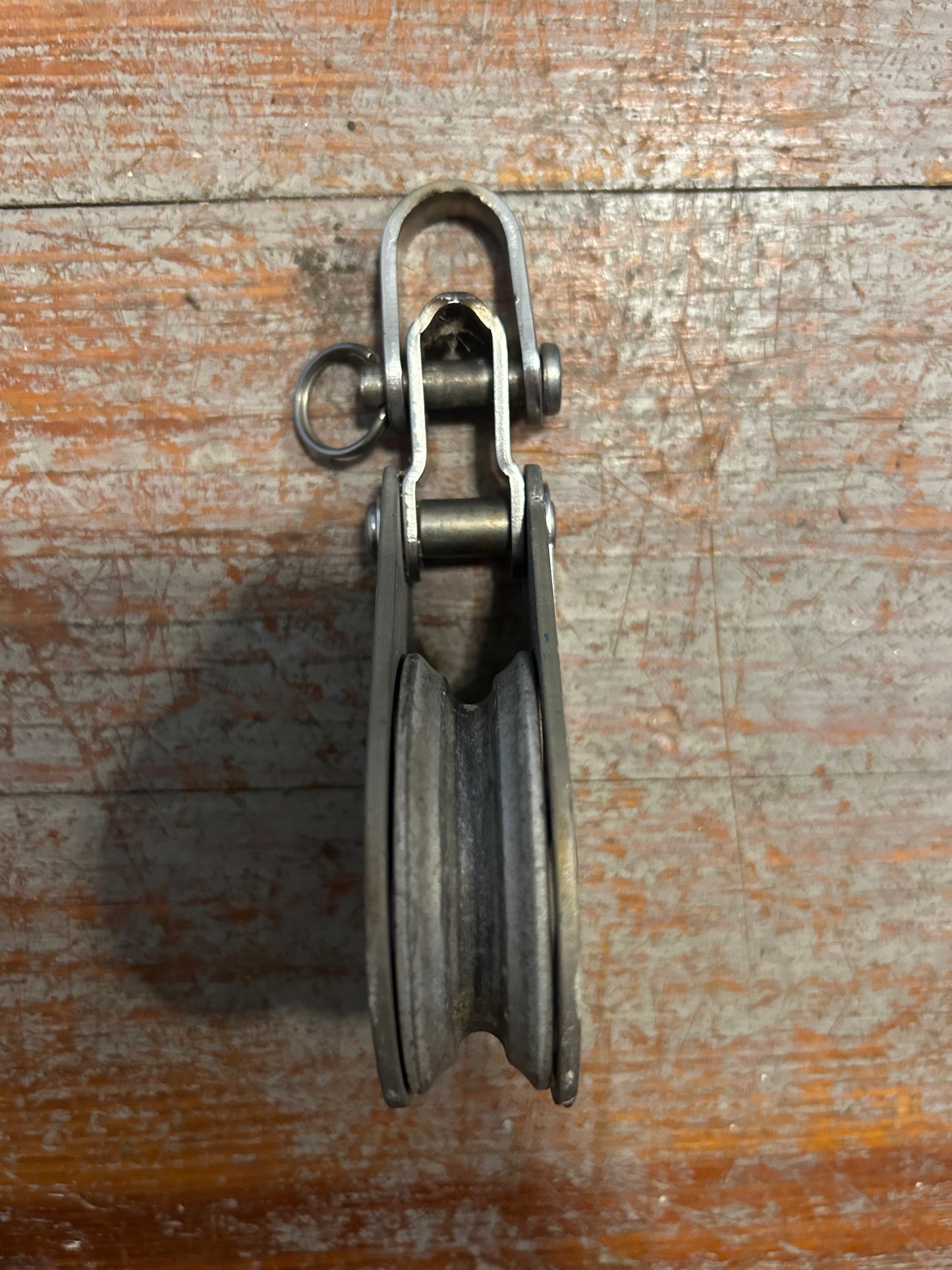 Schaefer 2” Sheave Single Fixed Block & shackle (Metal Sheave)