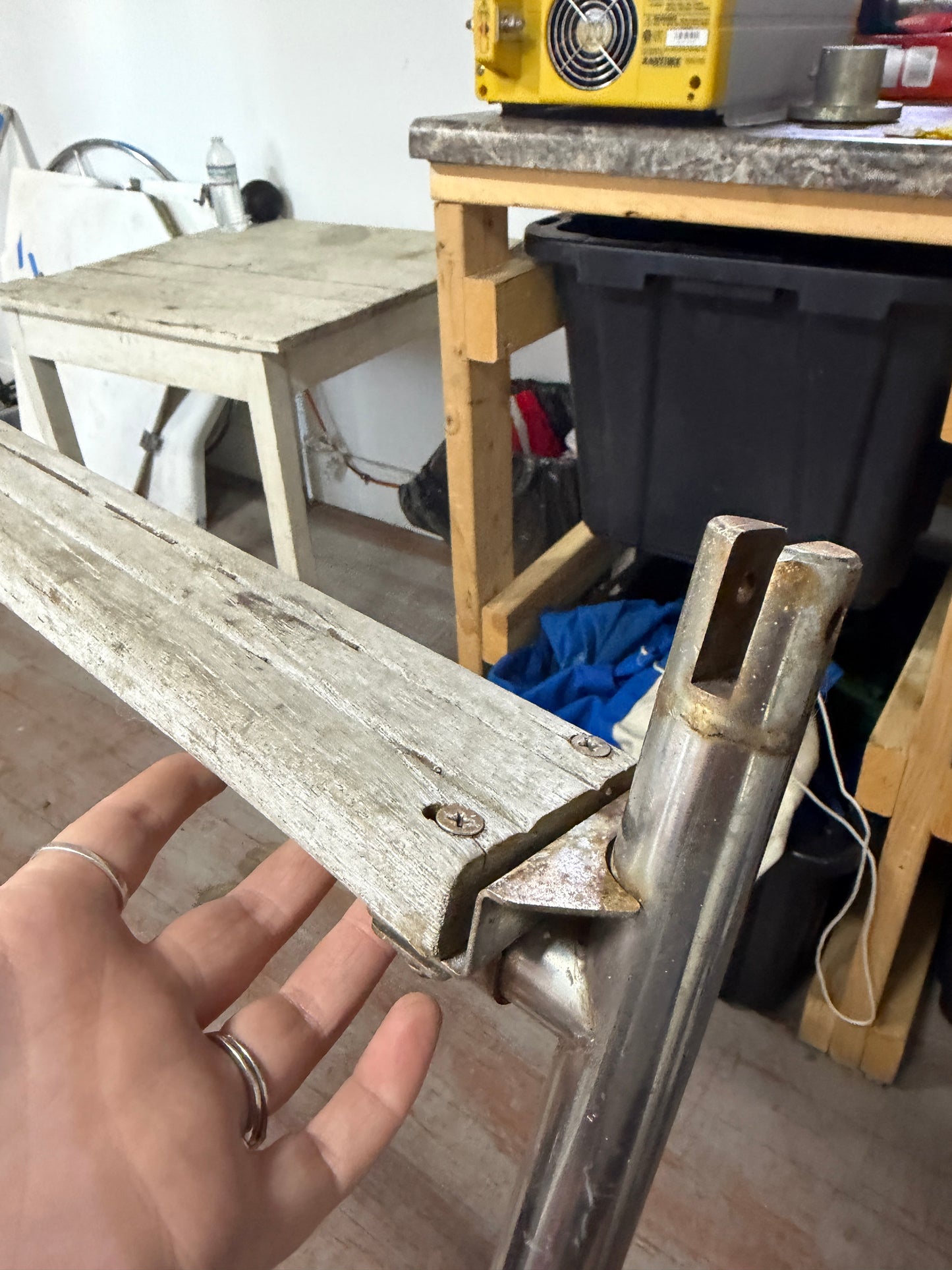 Hunter 31 Single Bend Ladder - 43" Total Length
