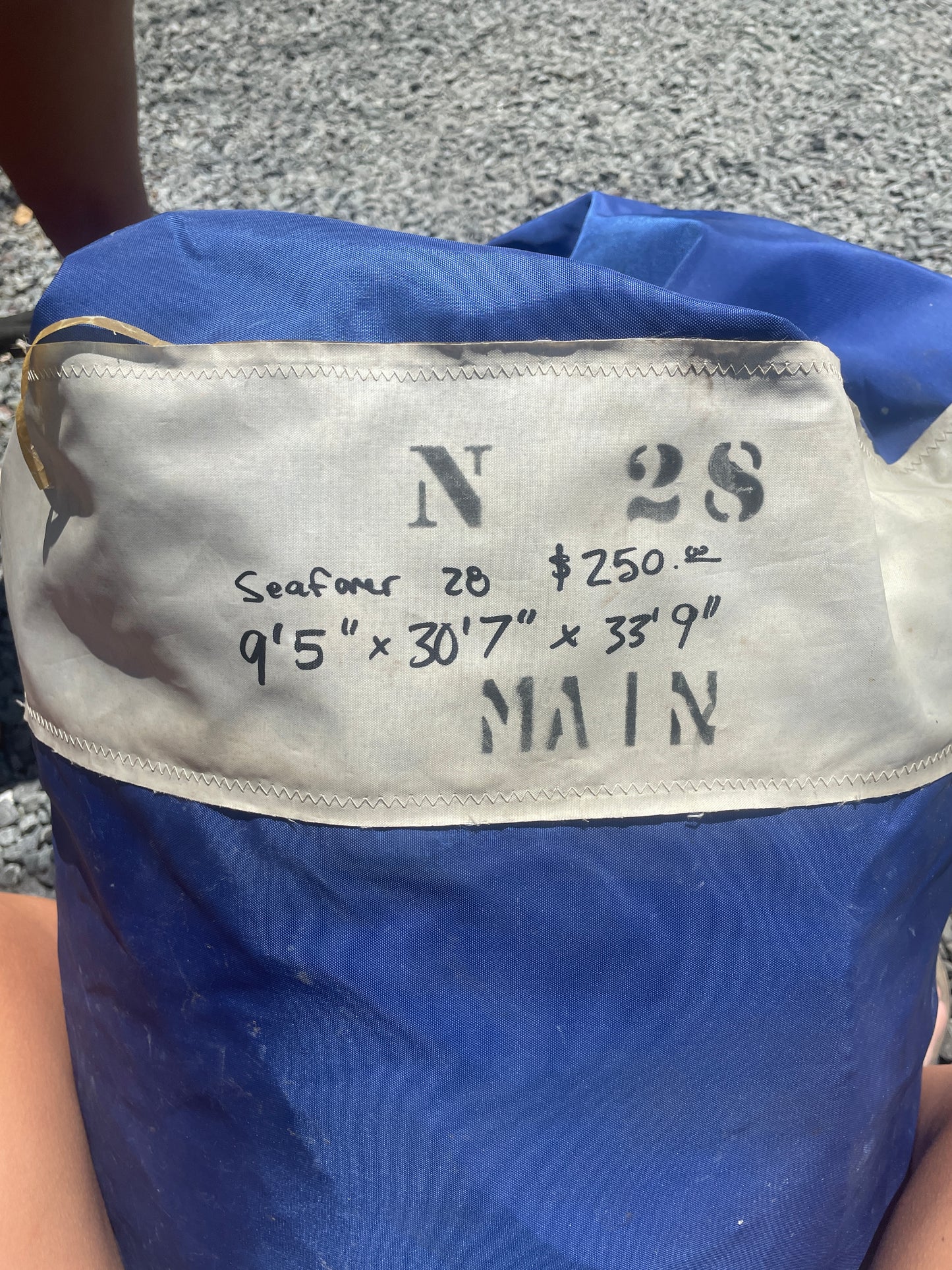 Seafarer 28 Mainsail - 9’5” x 30’7” x 33’9”