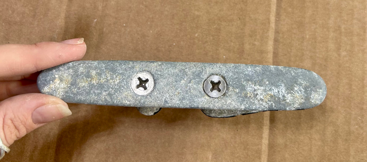 6" Cast Aluminum Cleat 1 1/2" Bolt Pattern