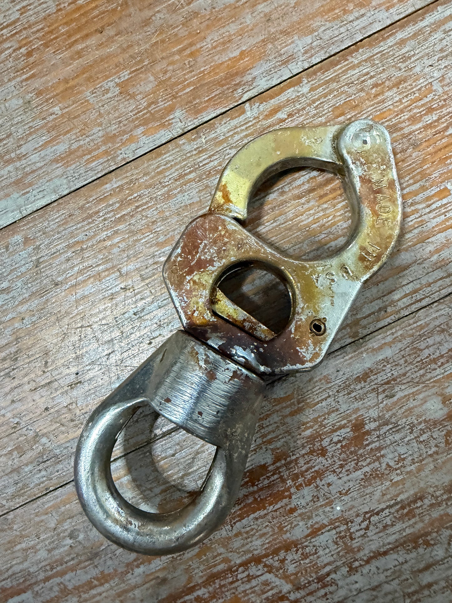 Sparcraft 10 Trigger Snap Shackle - Rusted Look