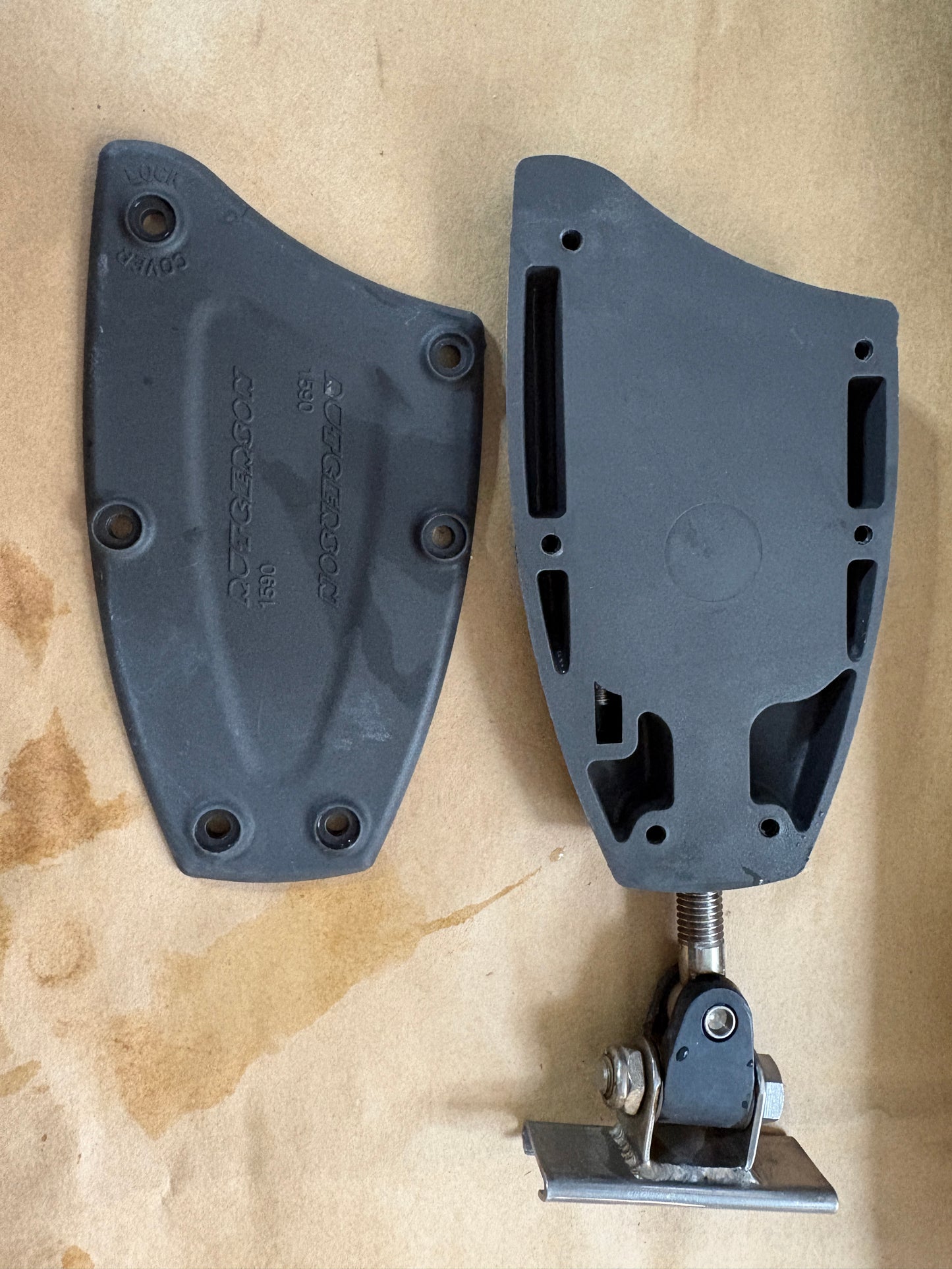 Rutgerson Adjustable Batten Receptacle model 1590 (Lot of 4)