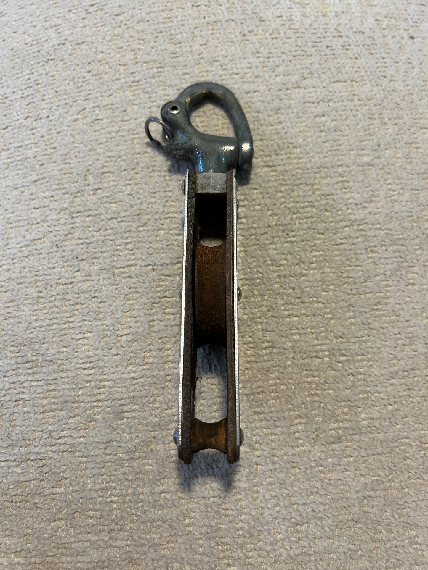 Lewmar Tufnol Single Block 1-3/4” Sheave w/ Snap Shackle