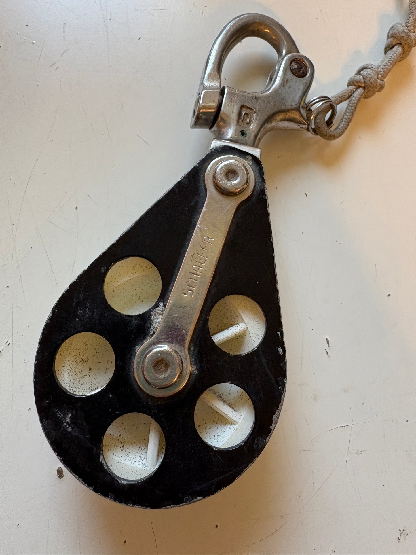 Schaefer 2 1/2" Fixed Block, 5/8" line with Snap Shackle