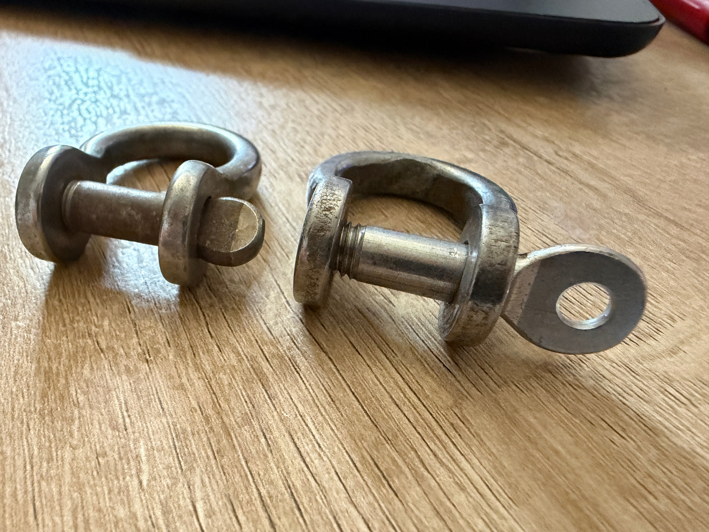 PAIR Bow Shackles - 5/16" Pin Diameter x 9/16" Width
