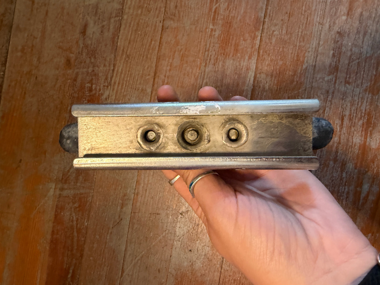 1 3/8" Track Cleat - 7 7/8" Length - Screw Top Stuck