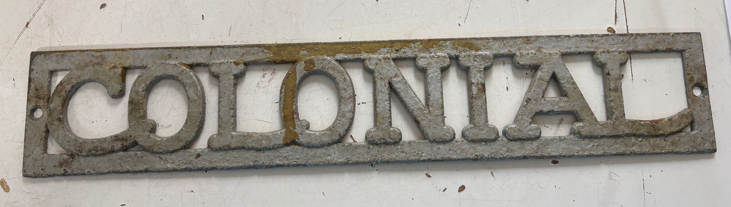 Colonial Plaque 14"