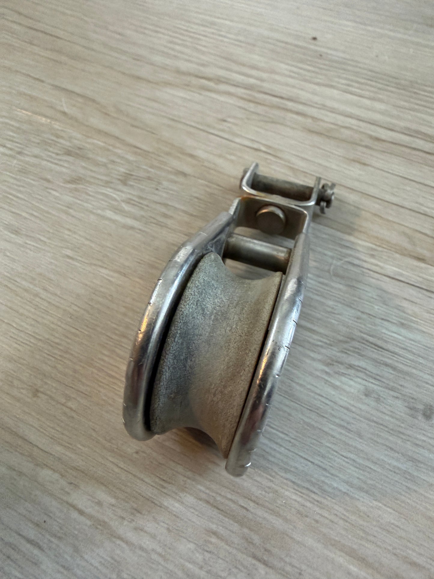 Race-Lite 1 3/8" Single Sheave Swivel Block - 3/8" Line