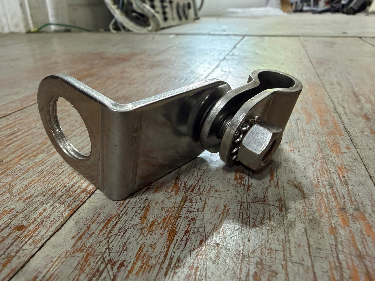 Magma L Bracket & Clamp Assembly - NEW