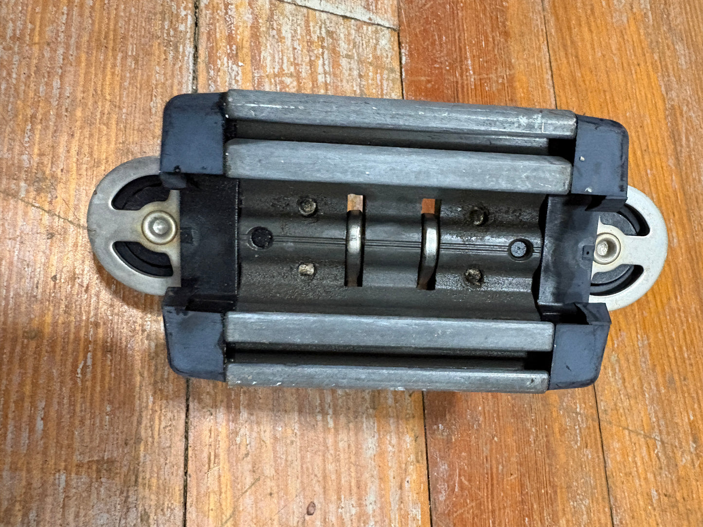 Harken Traveler/ Track Car with Single Sheaves 1 1/8" Track