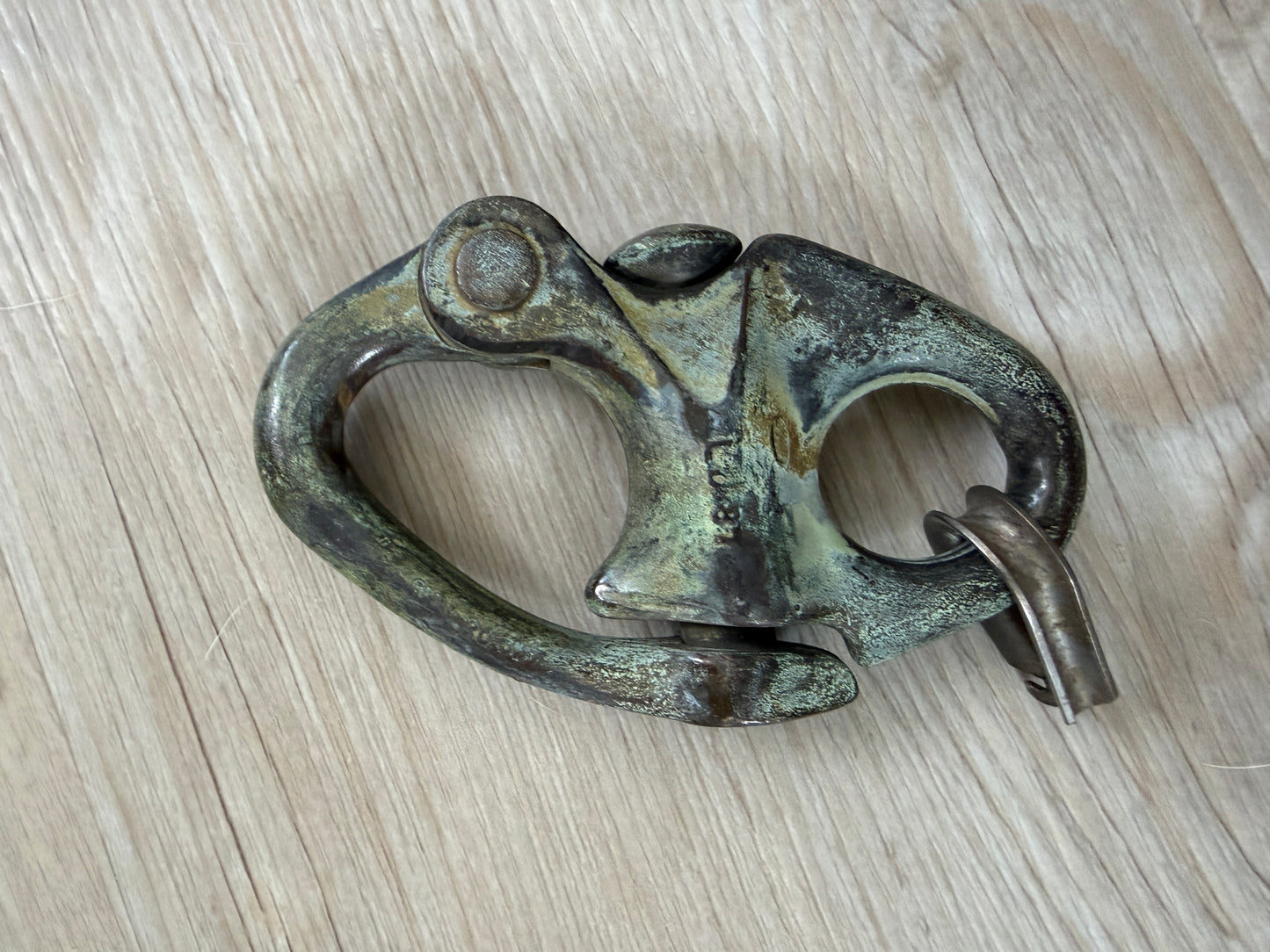 B&A #4 Solid Bronze Fixed Bail Shackle - 3/4" Eye