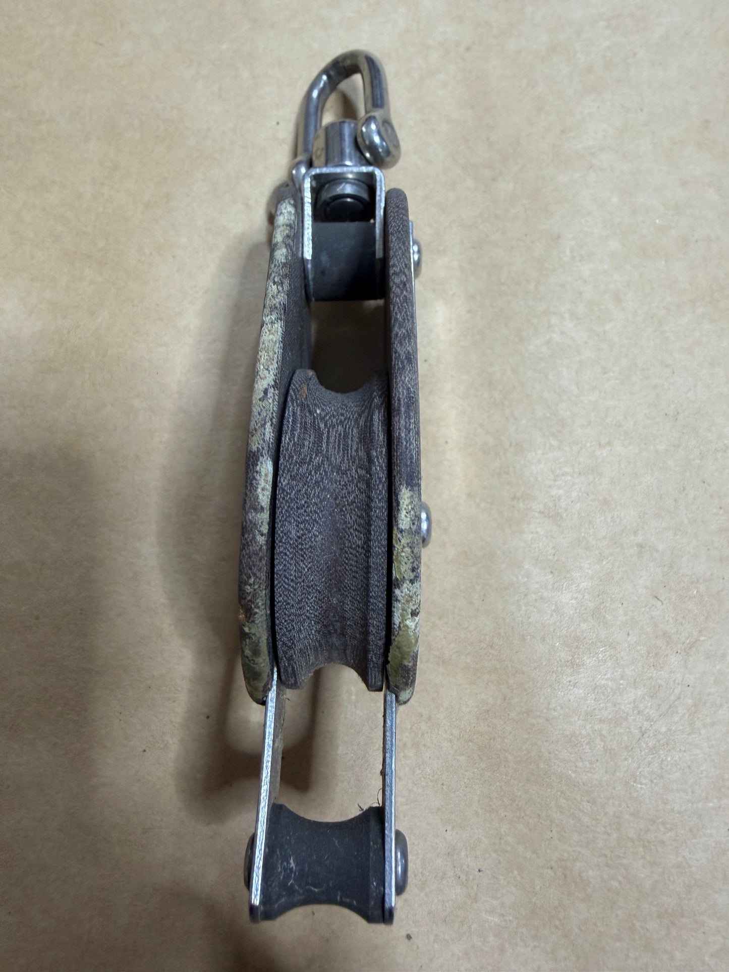 GIBB #4 Single Swivel Block With Becket - 1 7/8" Sheave - 5/16" Line Width