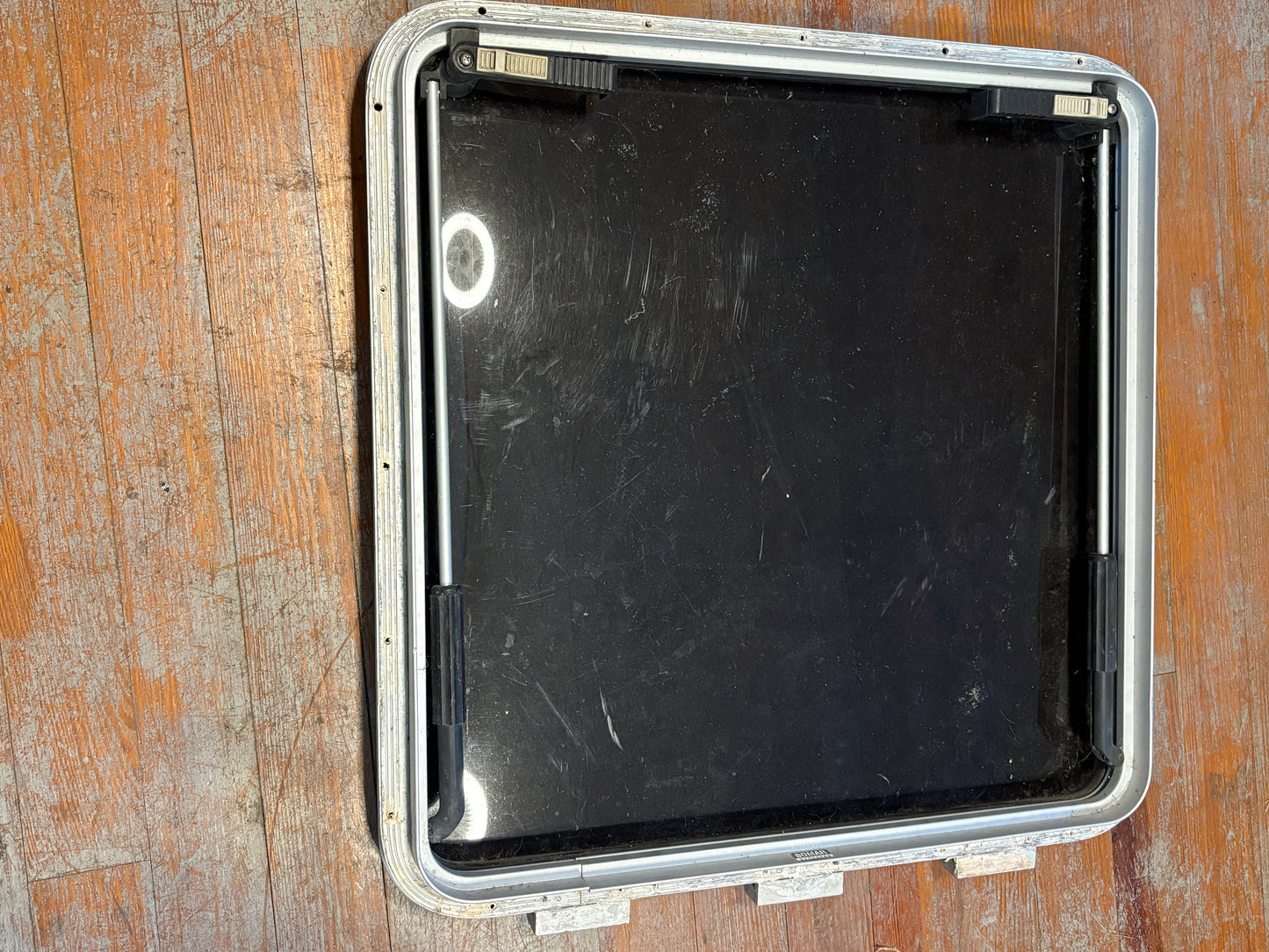 Bomar Hatch 27" OD and 25 1/8" ID from Dufour 35
