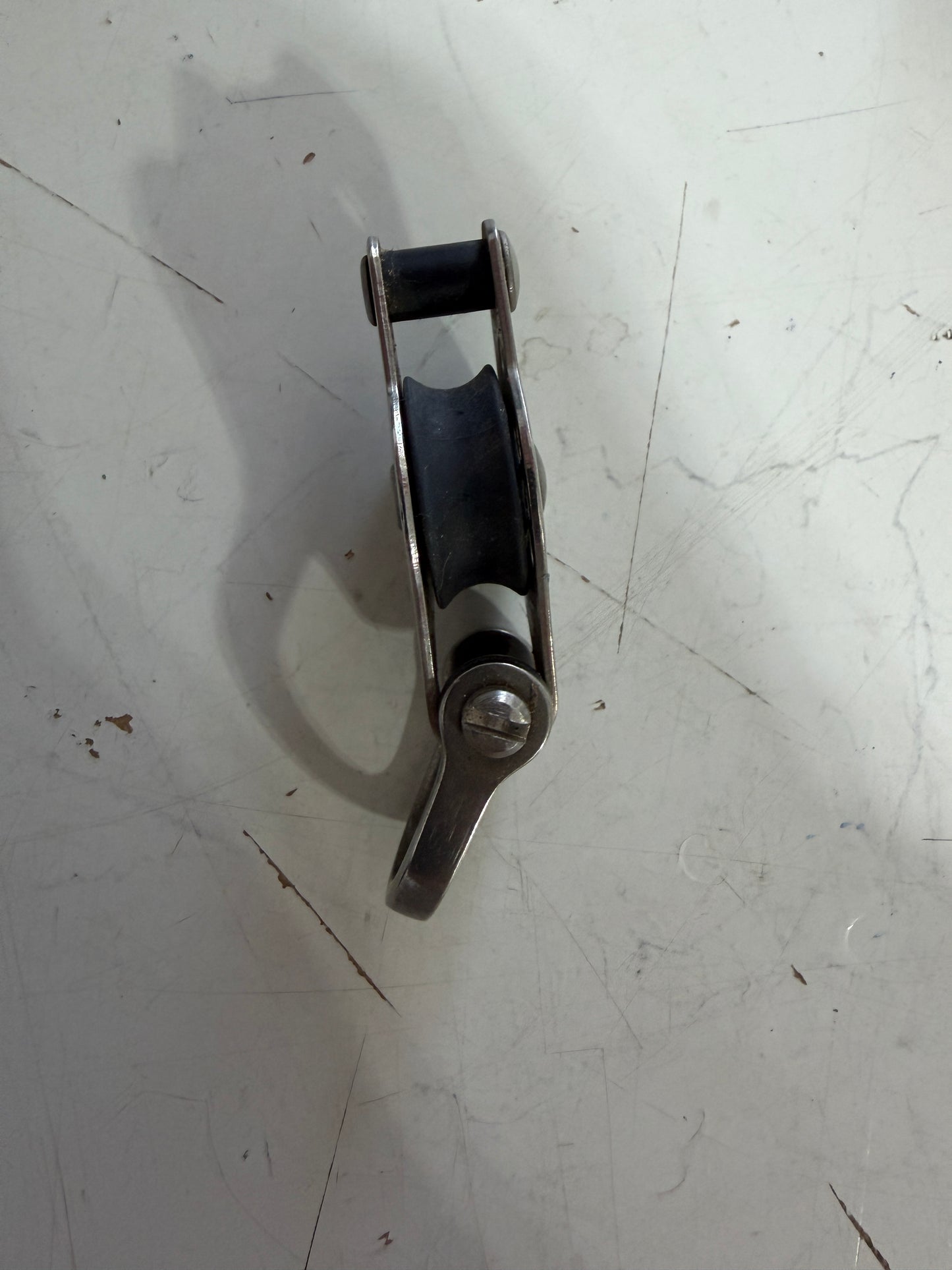 Micro 7/8" Harken Fixed Block With Beckett & Shackle - 1/4" Line