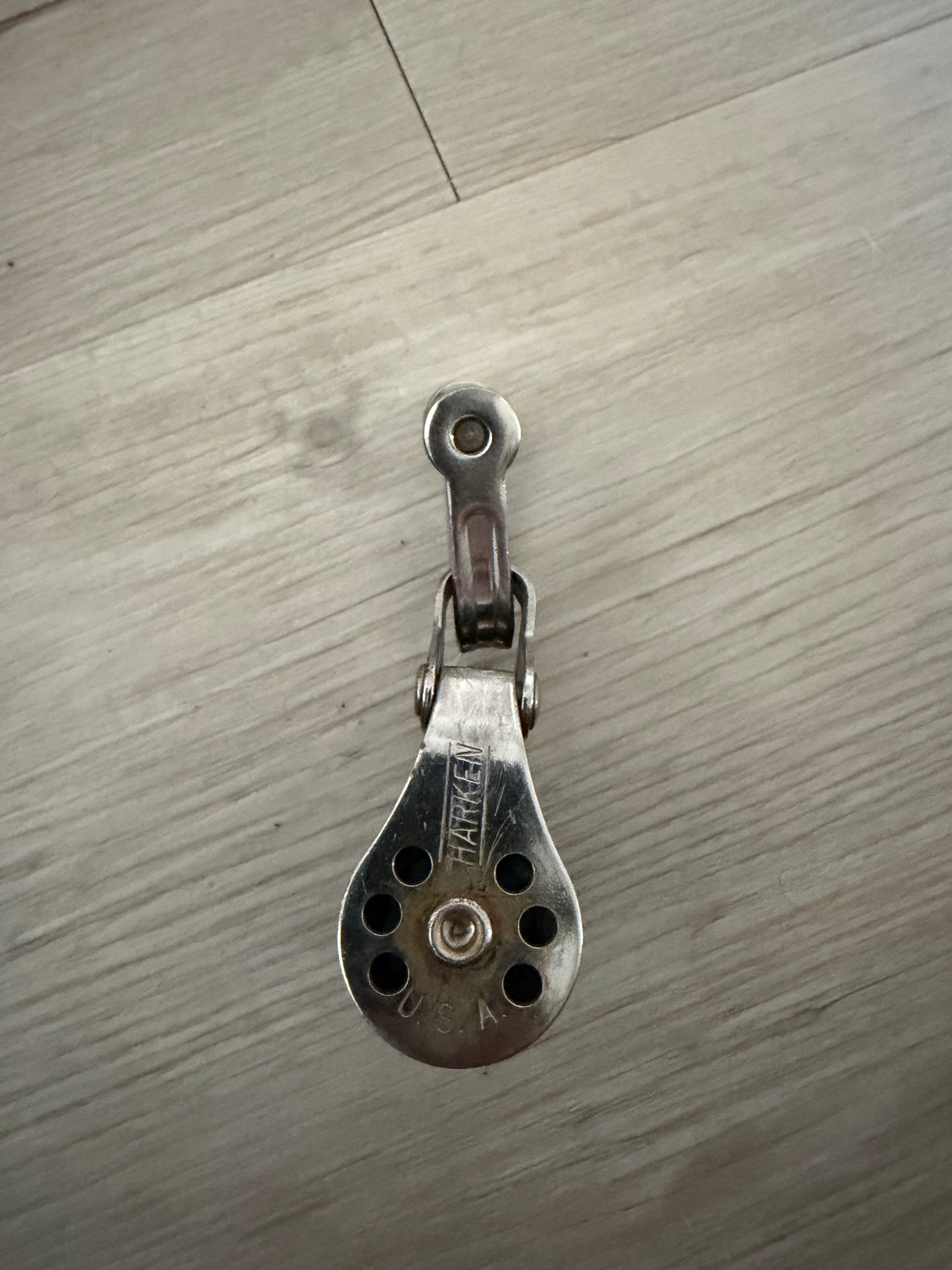 Small Harken Triple Block With Shackle - 1/4" Line