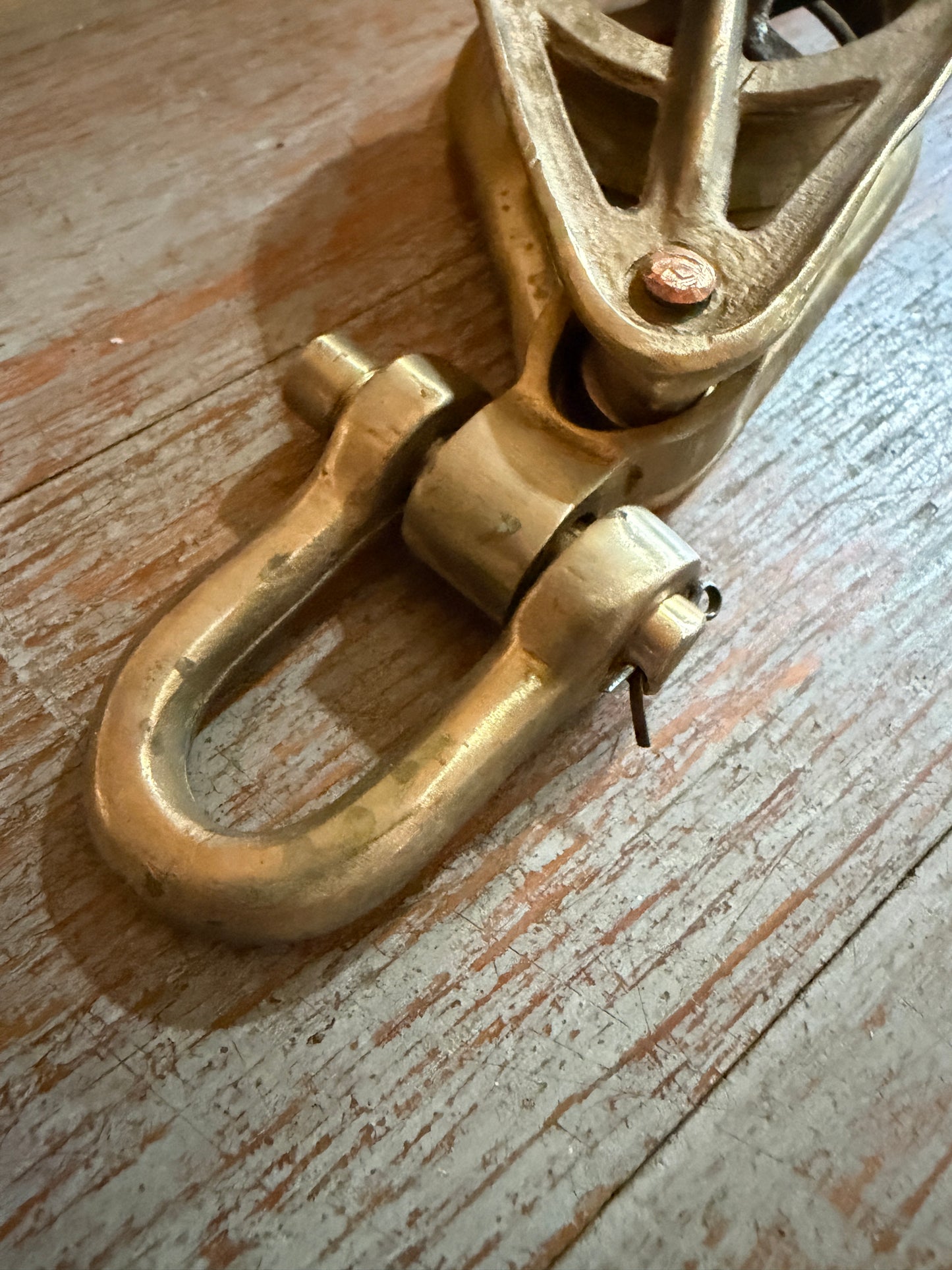 BB1992 Bronze Cage Block With Shackle - Herreshoff