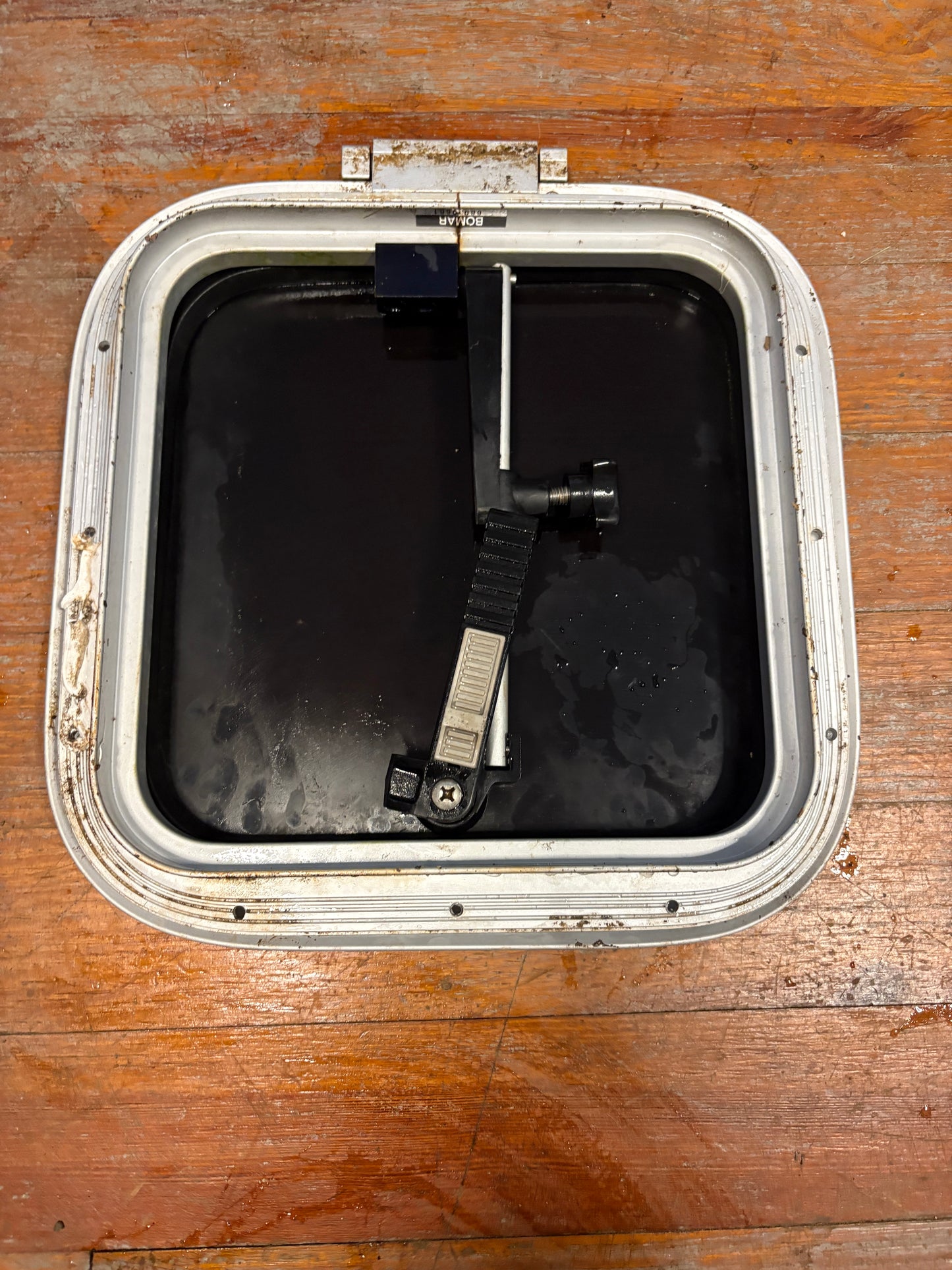 Bomar Hatch 10 5/8" Inside dimension / 13" Outside dimension