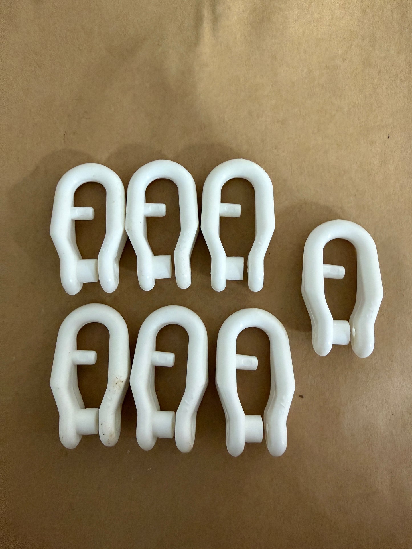 LOT OF 7 Nylon Large Shackle - HB-A028