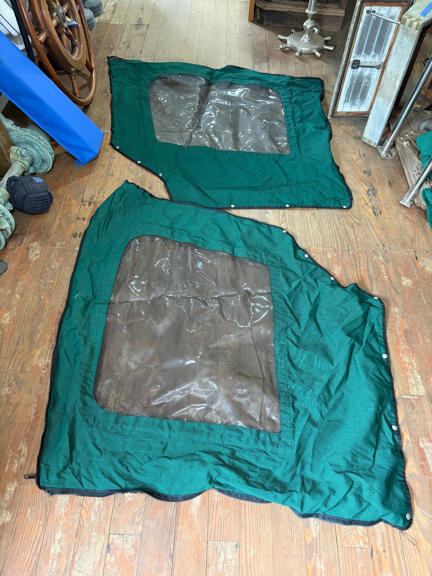 Canvas lot from a Sea Ray 290