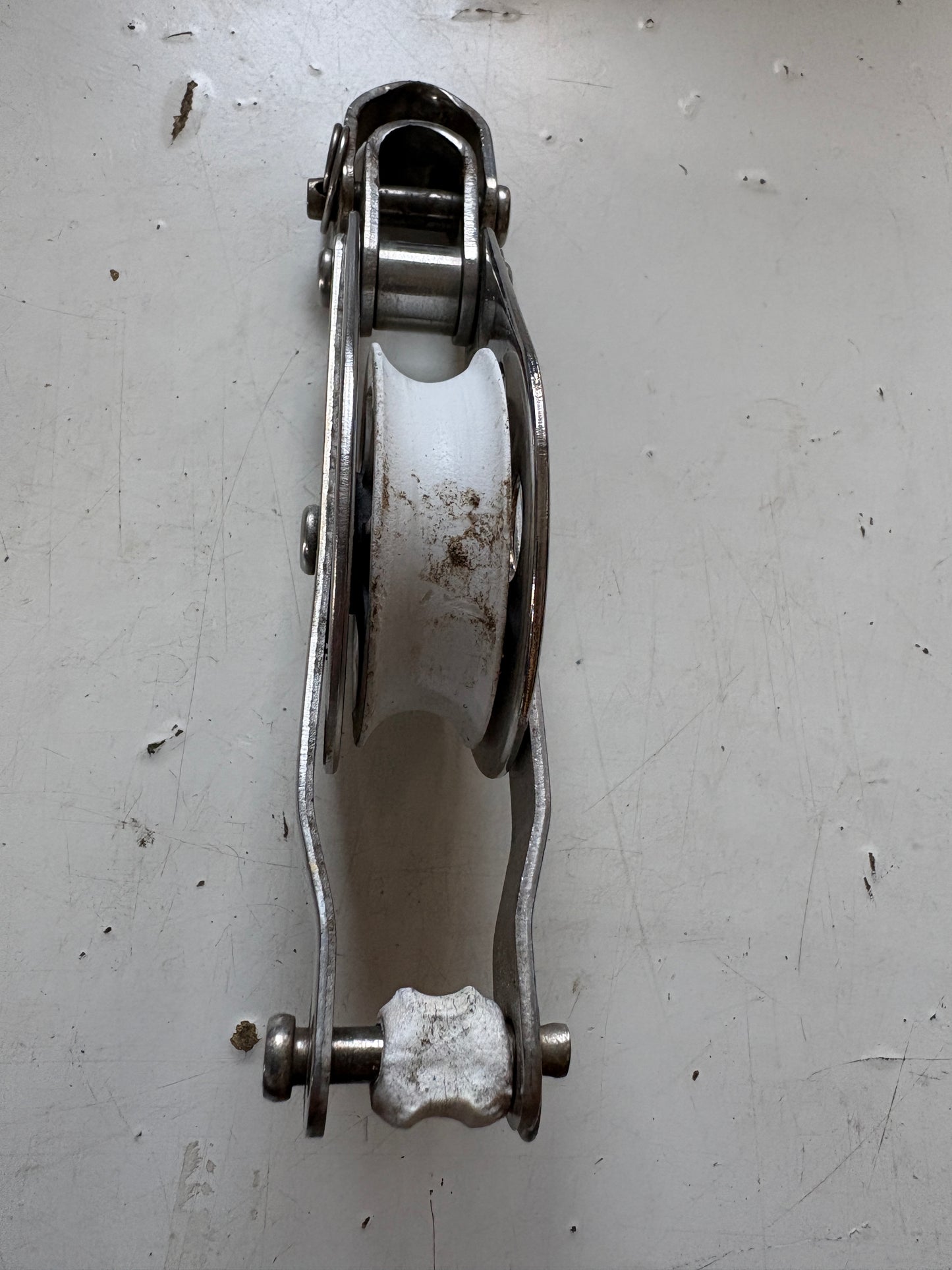 Garhauer 1 7/8" Sheave Fixed Block with Beckett 3/8" line