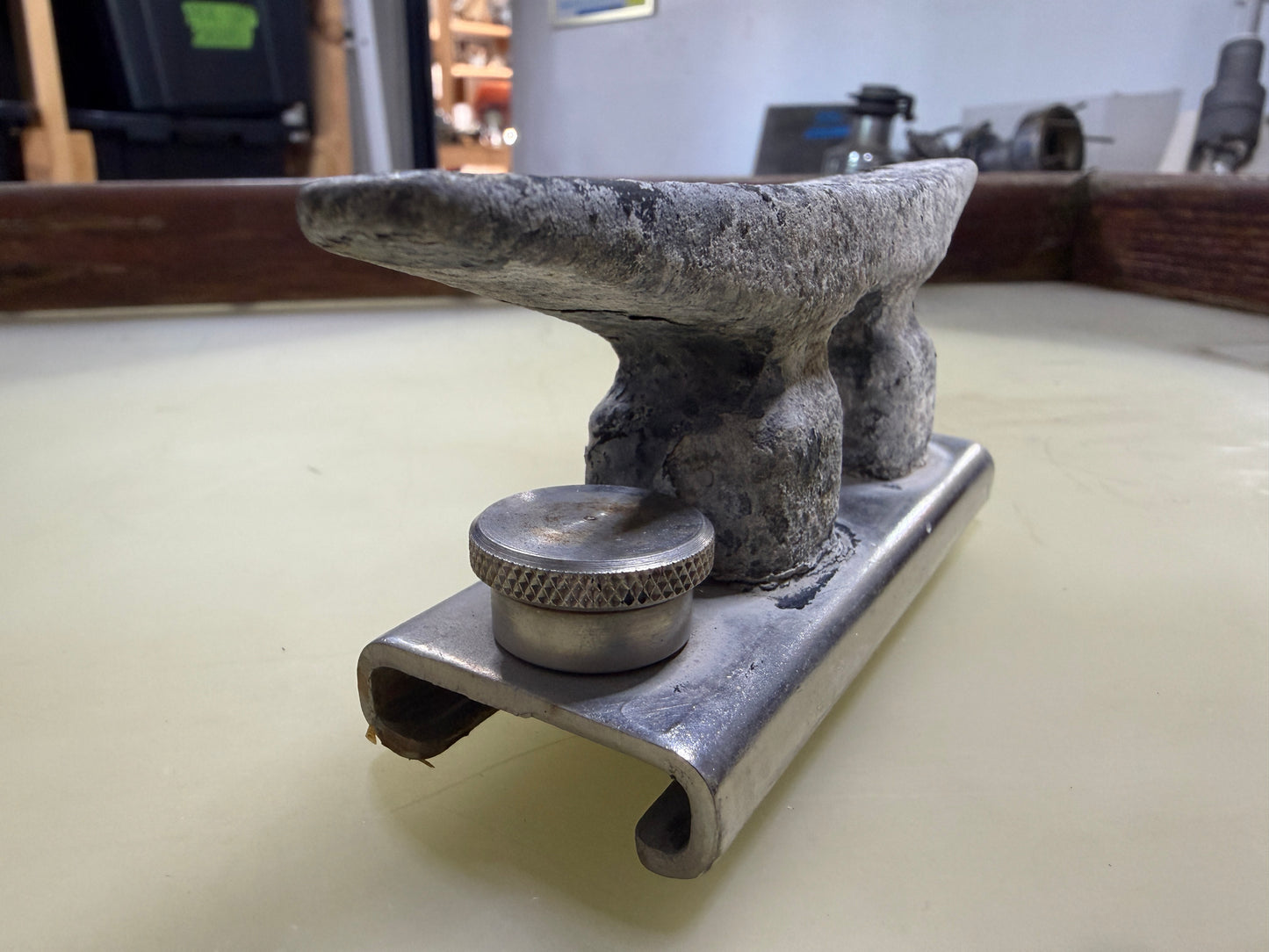Aluminum Cleat Track Car - 1 1/4" Track Width - Paint Peel Aluminum