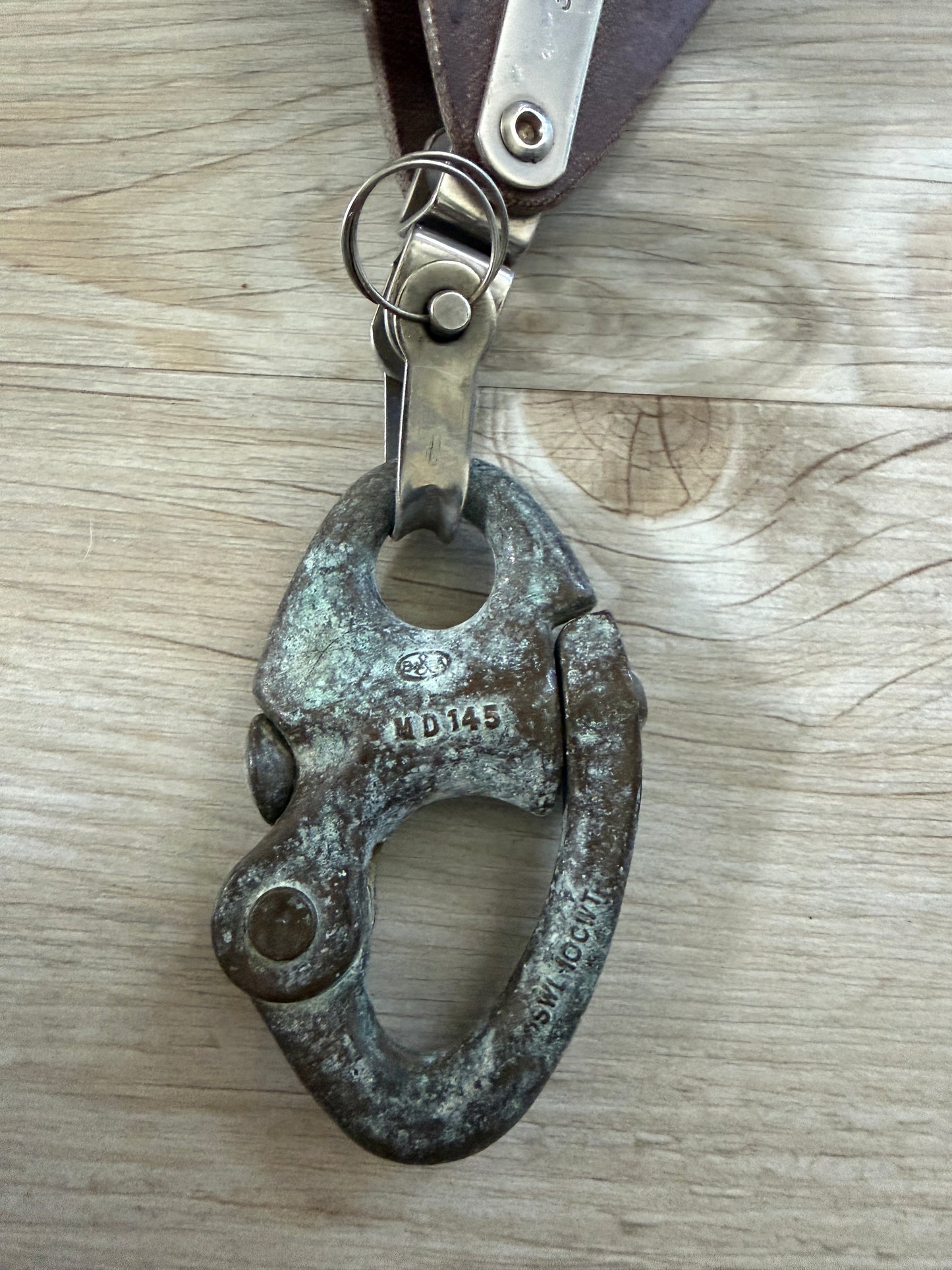 Tuphblox Fiddle Block With Schaefer Cam Cleat & Bronze Shackle - 3/8" Line