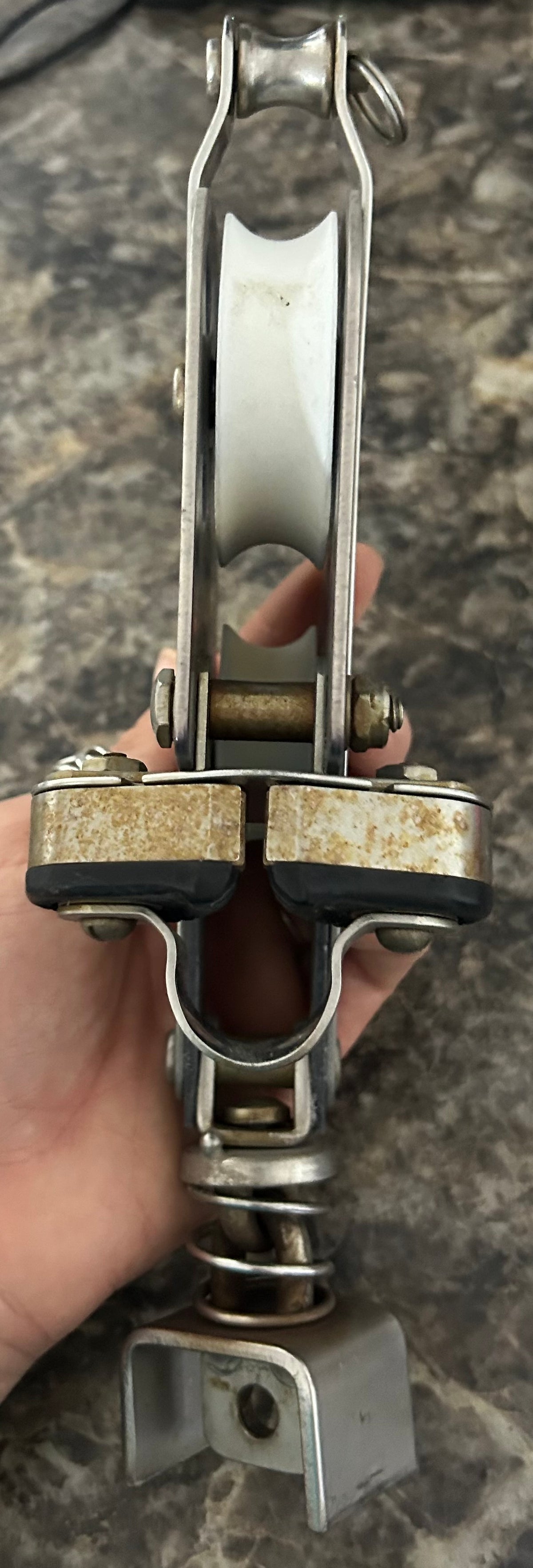 Standing Schaefer Toggle Mount Fiddle Block w/ Cam Cleat and becket - 3/8" Line