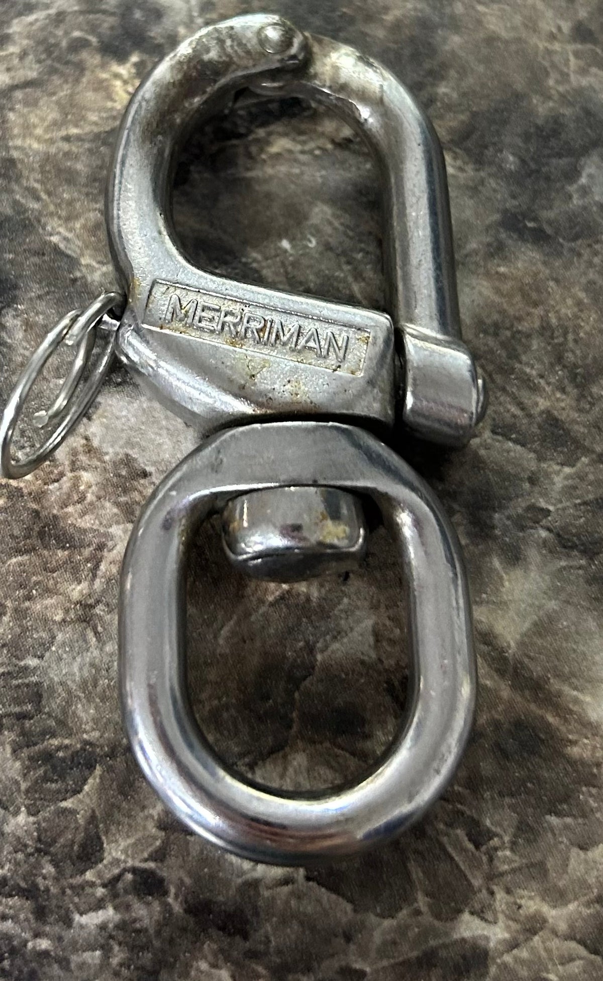 Merriman 5/8” Swivel Bail Shackle - 2 3/8"
