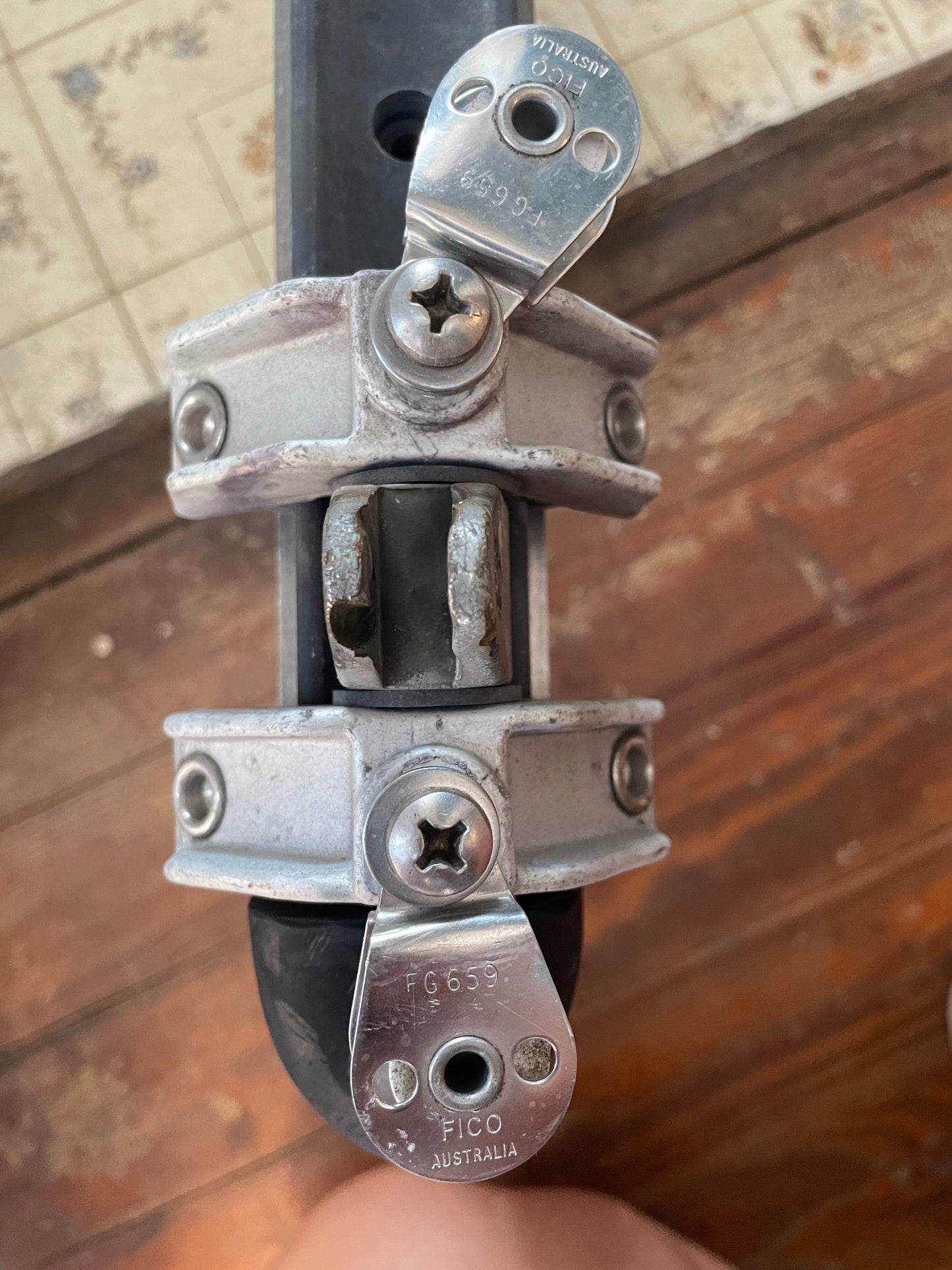 Hunter 27 Traveler 1 1/2” Track - 57” Length