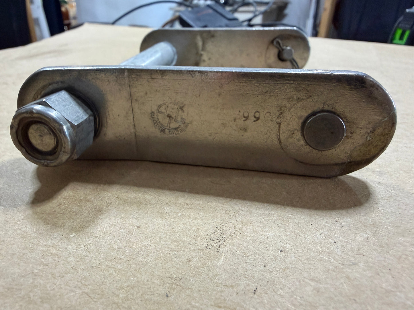 Mast Tang - 4 1/2" Width x 5/8" Bolt