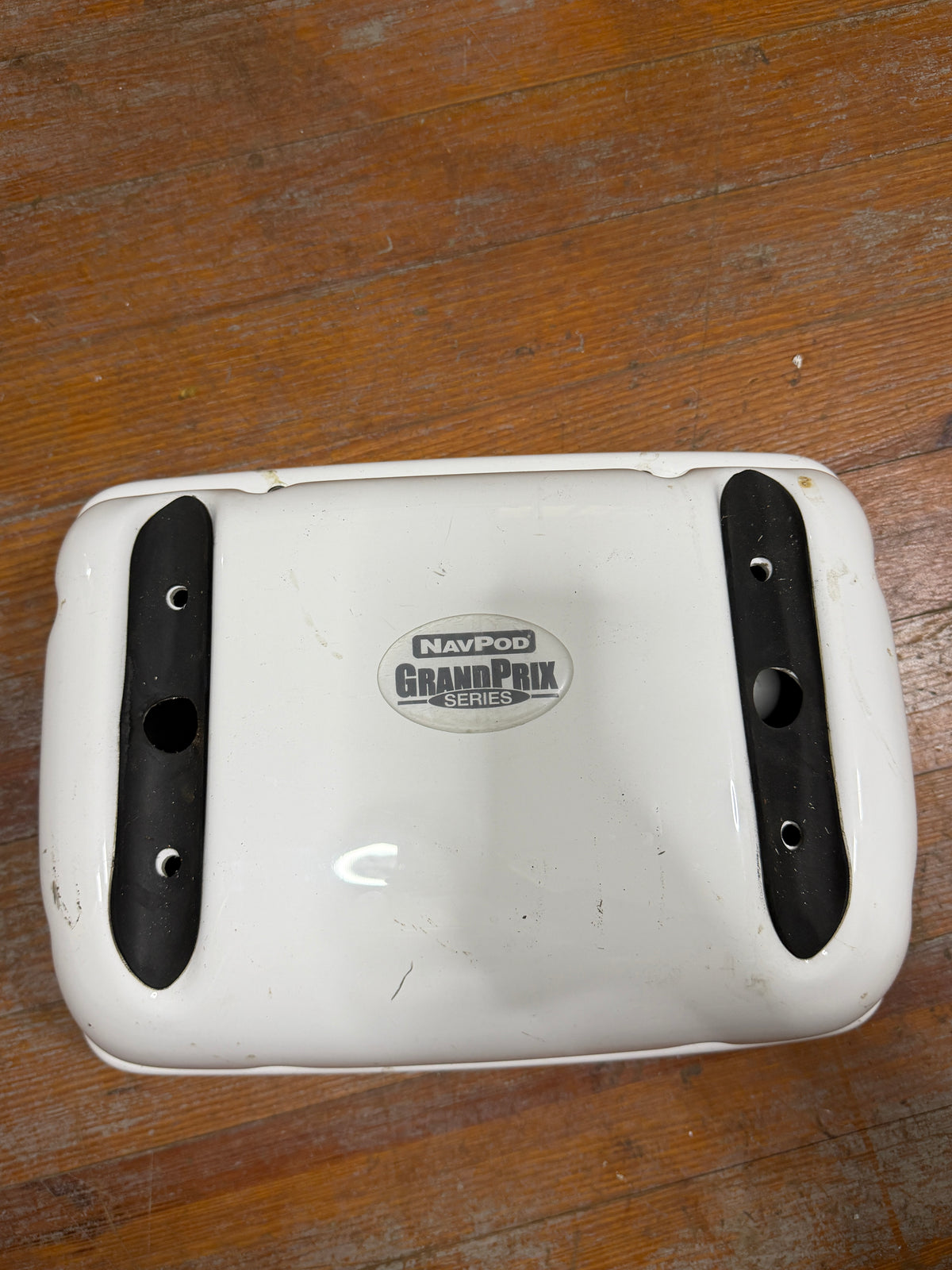 Navpod Grandprix Series - GP1050 - 9.5" Center to Center Guard Fitting