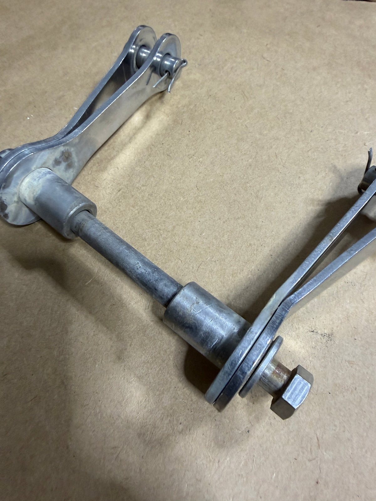 Double Mast Tang - 3/8" Diameter Bolt x 4 1/8" Top Width