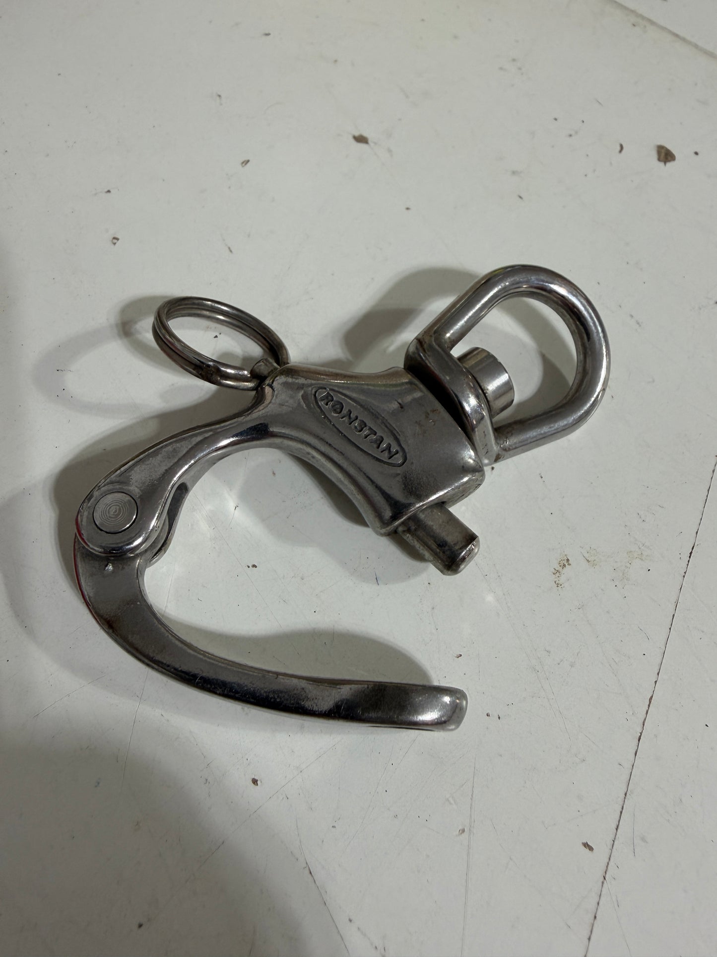 Small Ronstan Swivel Bail Shackle - 9/16" Bail
