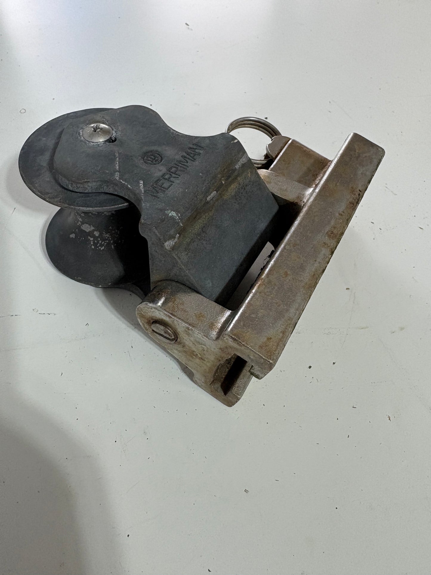 Merriman Sheet Block 1 1/4" Track - Stainless Steel Base