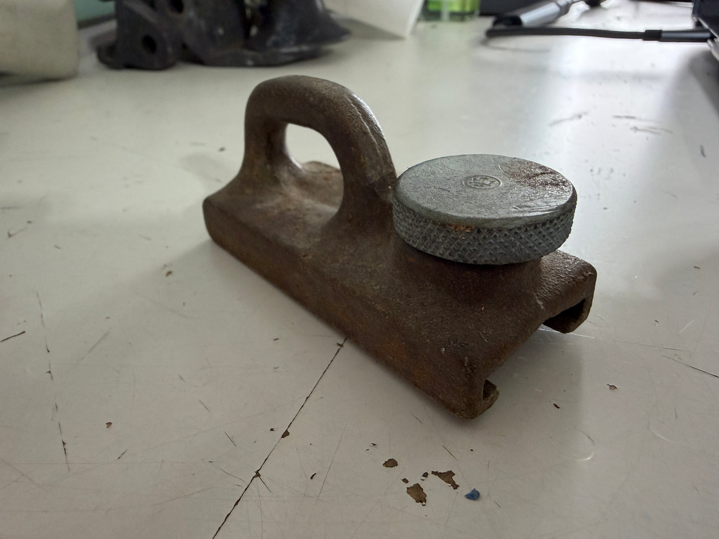 Merriman Bronze 1" Screw Top Track Car