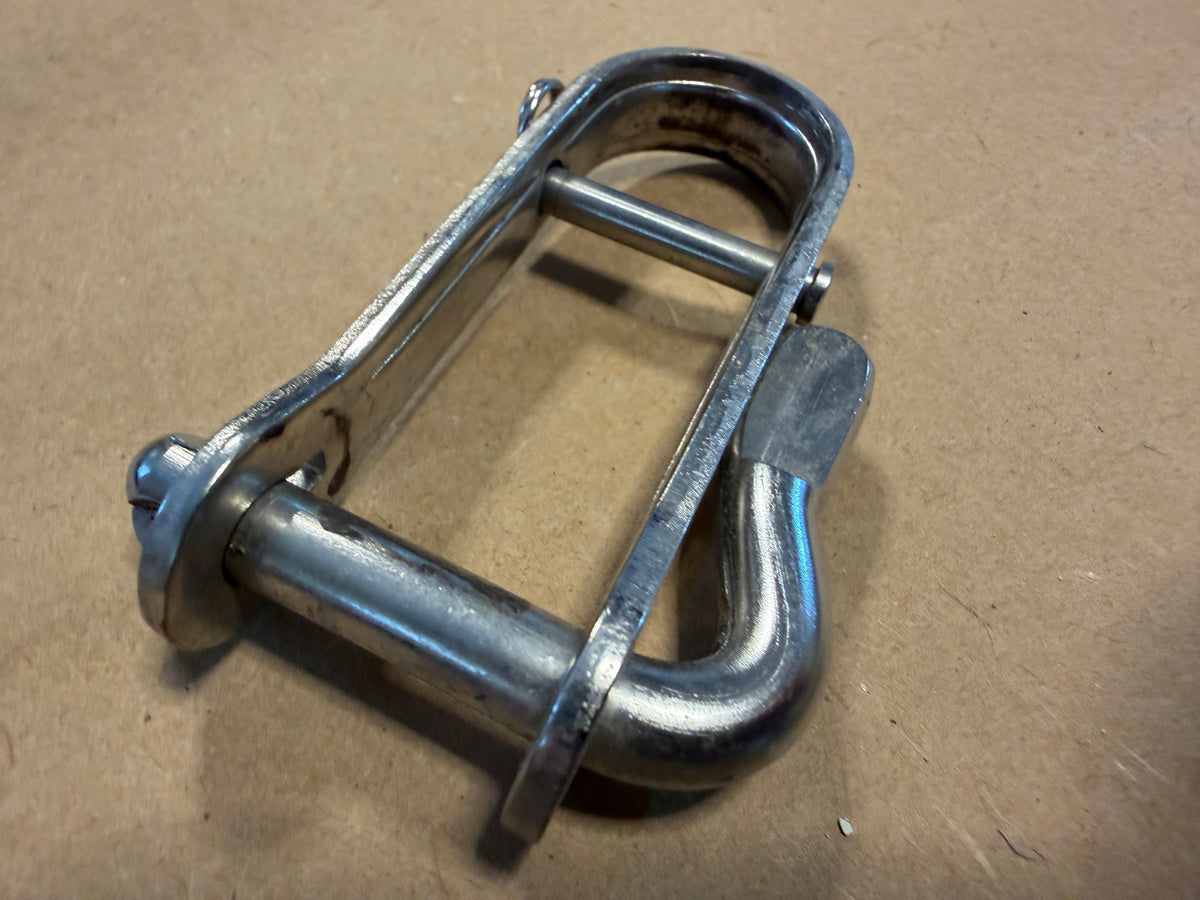 Halyard Shackle - 5/16" Pin Diameter x 15/16" Width x 3 1/8" Length