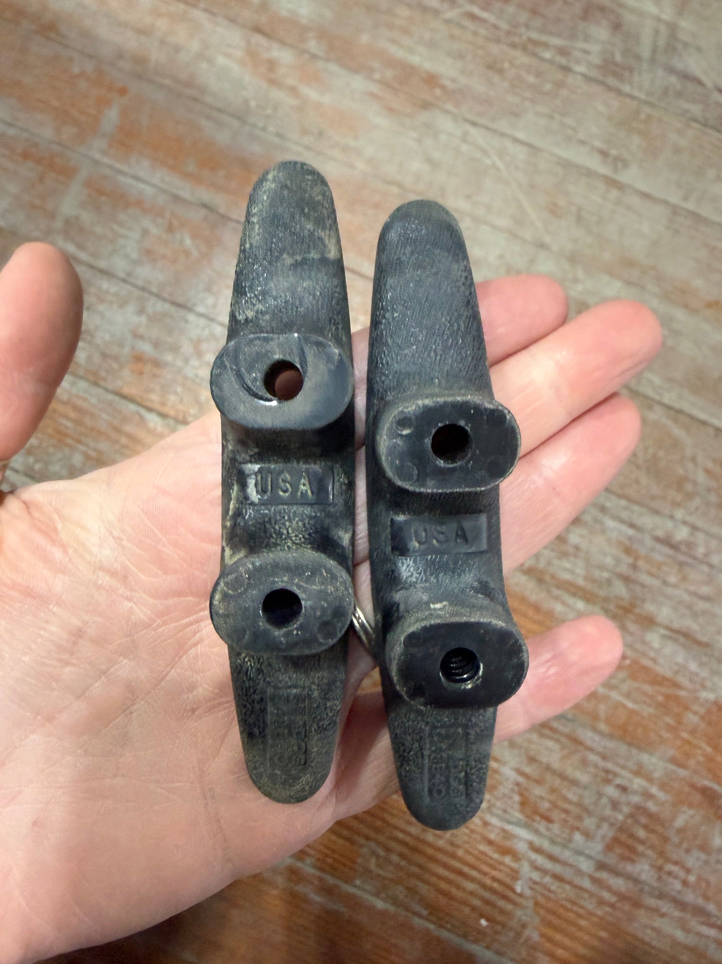 PAIR 4 1/2" Seadog Line Cleats
