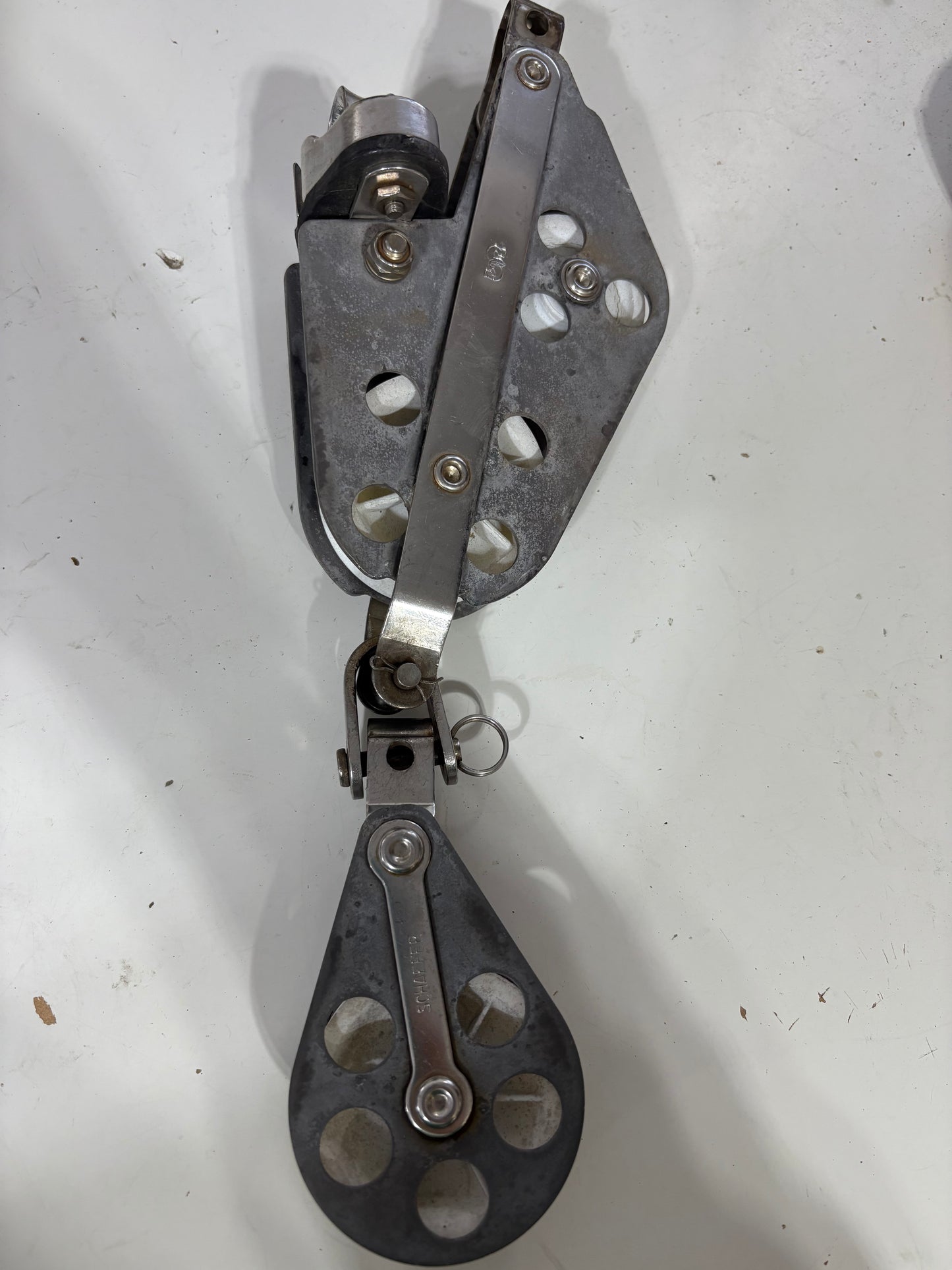 Schaefer Fiddle Block With Cam Cleat and 2 3/8" Sheave Single Block- 5/8" Line