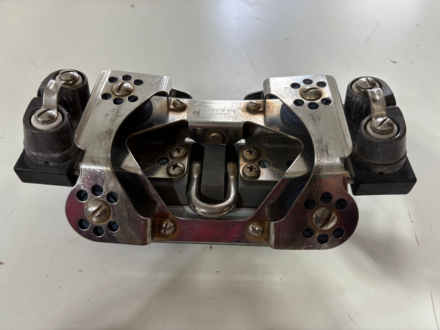 Harken Mega Traveler / Track Car - 1 1/4" Track