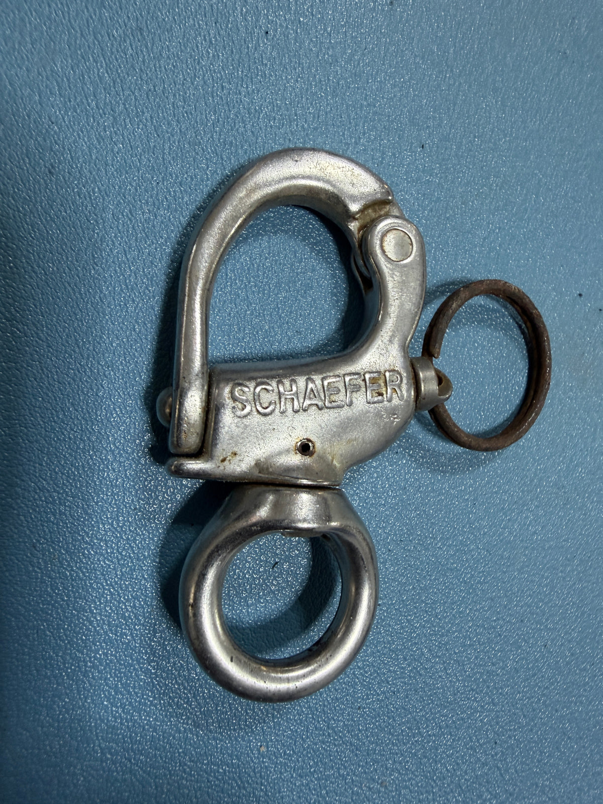 Schaefer Swivel Bail Shackle - 9/16" Bail x 2 5/8" Total Length