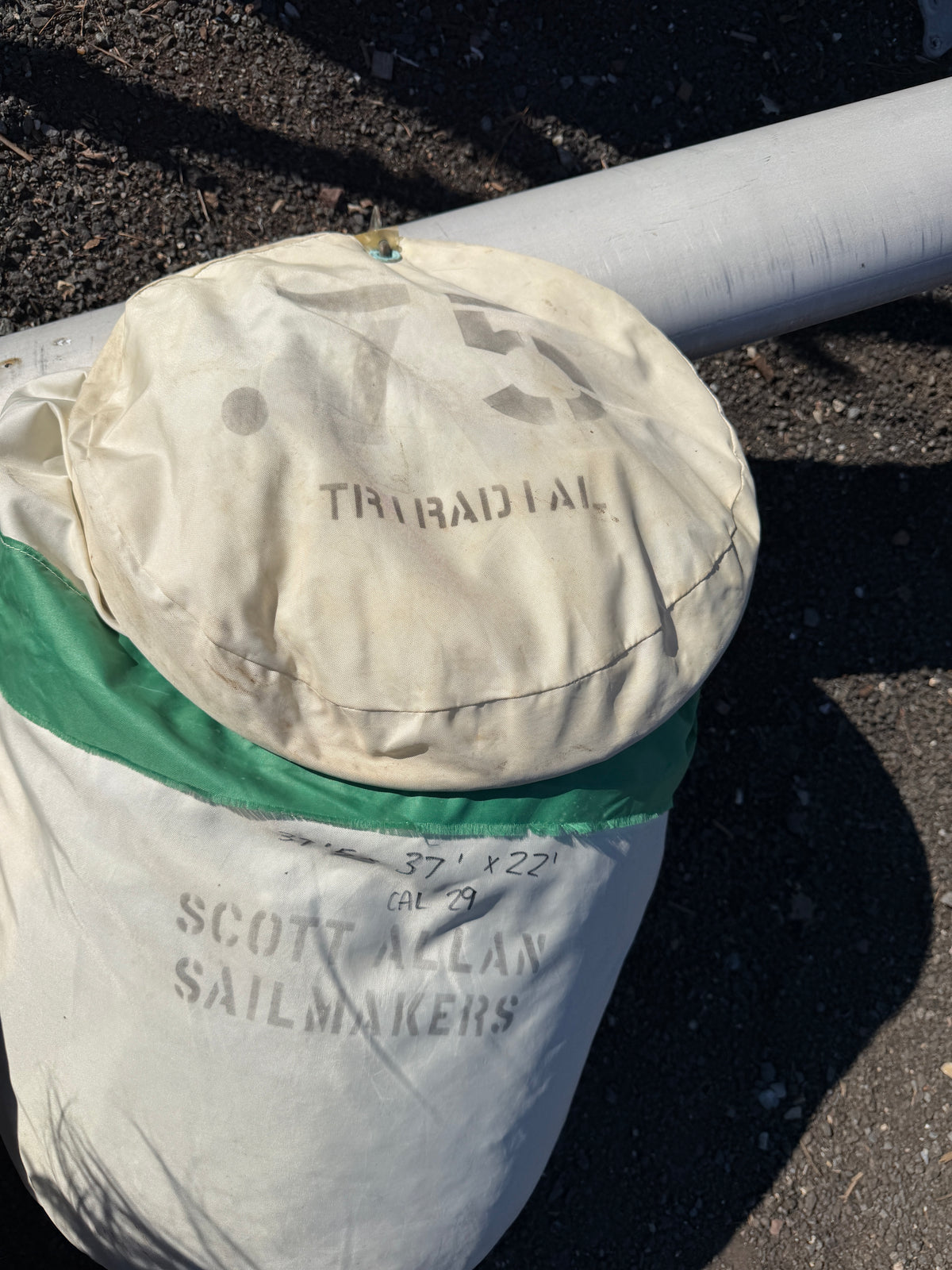 Cal 29 Tri-Radial .75oz Spinnaker - 37’5” x 37’ x 22’ - As is condition
