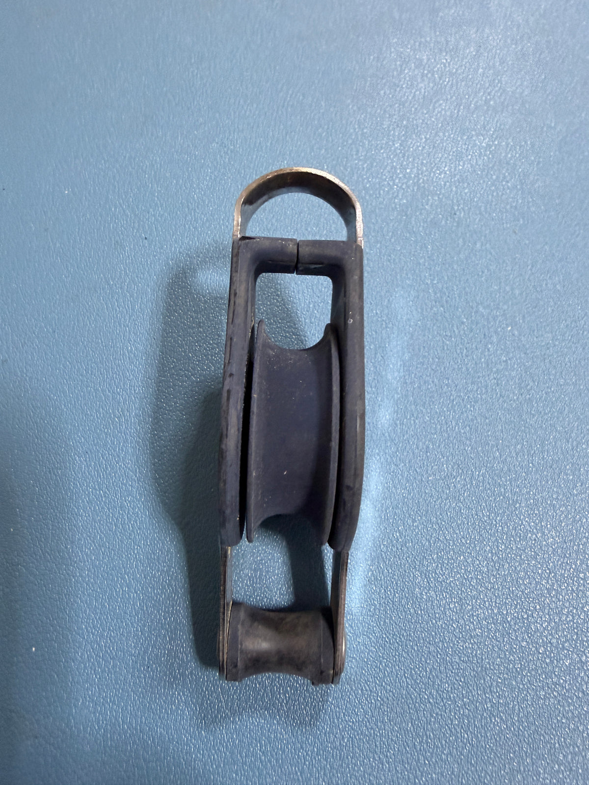 Harken 1 1/2" Sheave Fixed Block With Becket - 3/8" Line
